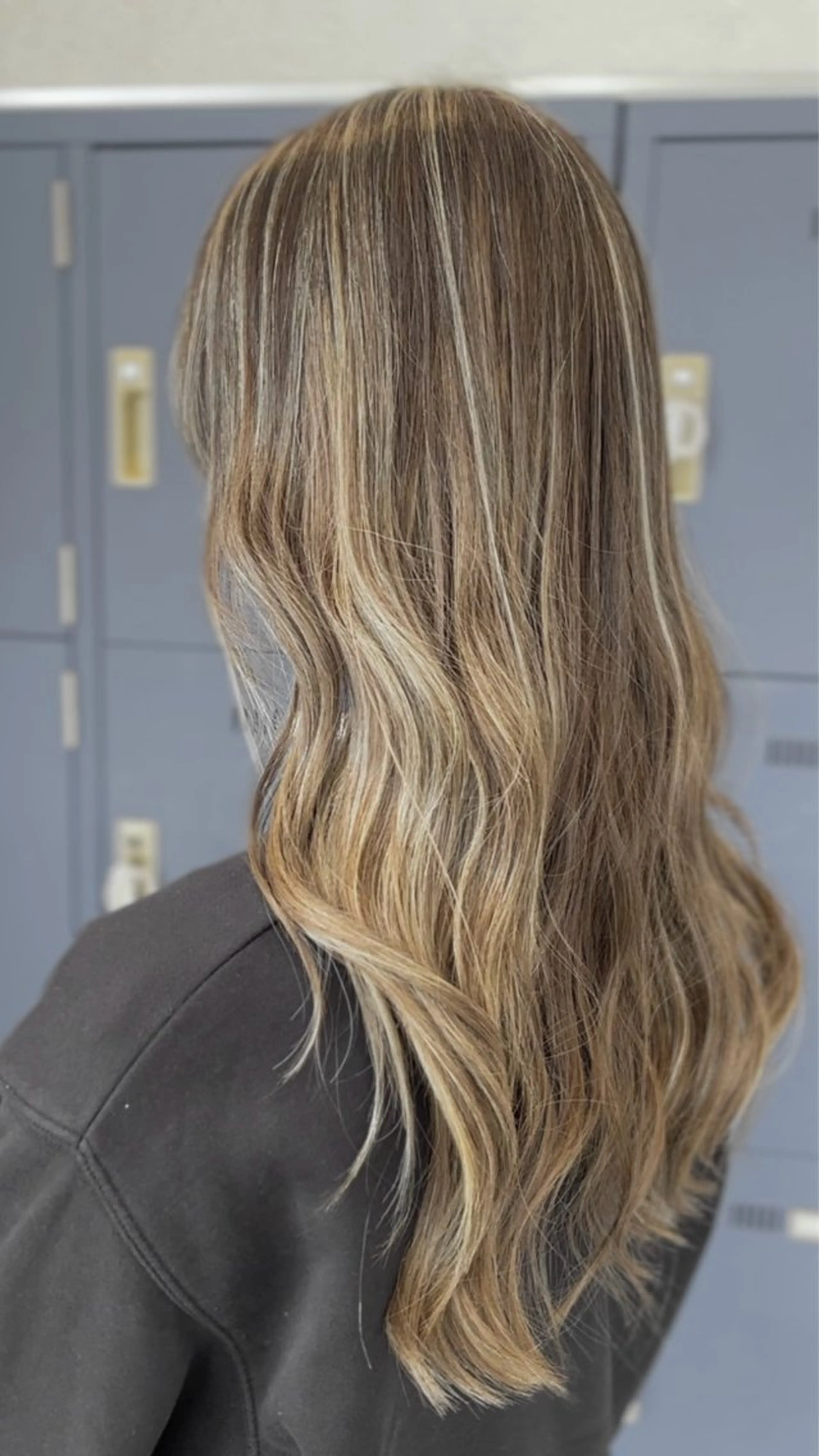 セミロング bloom AMIのヘアスタイル