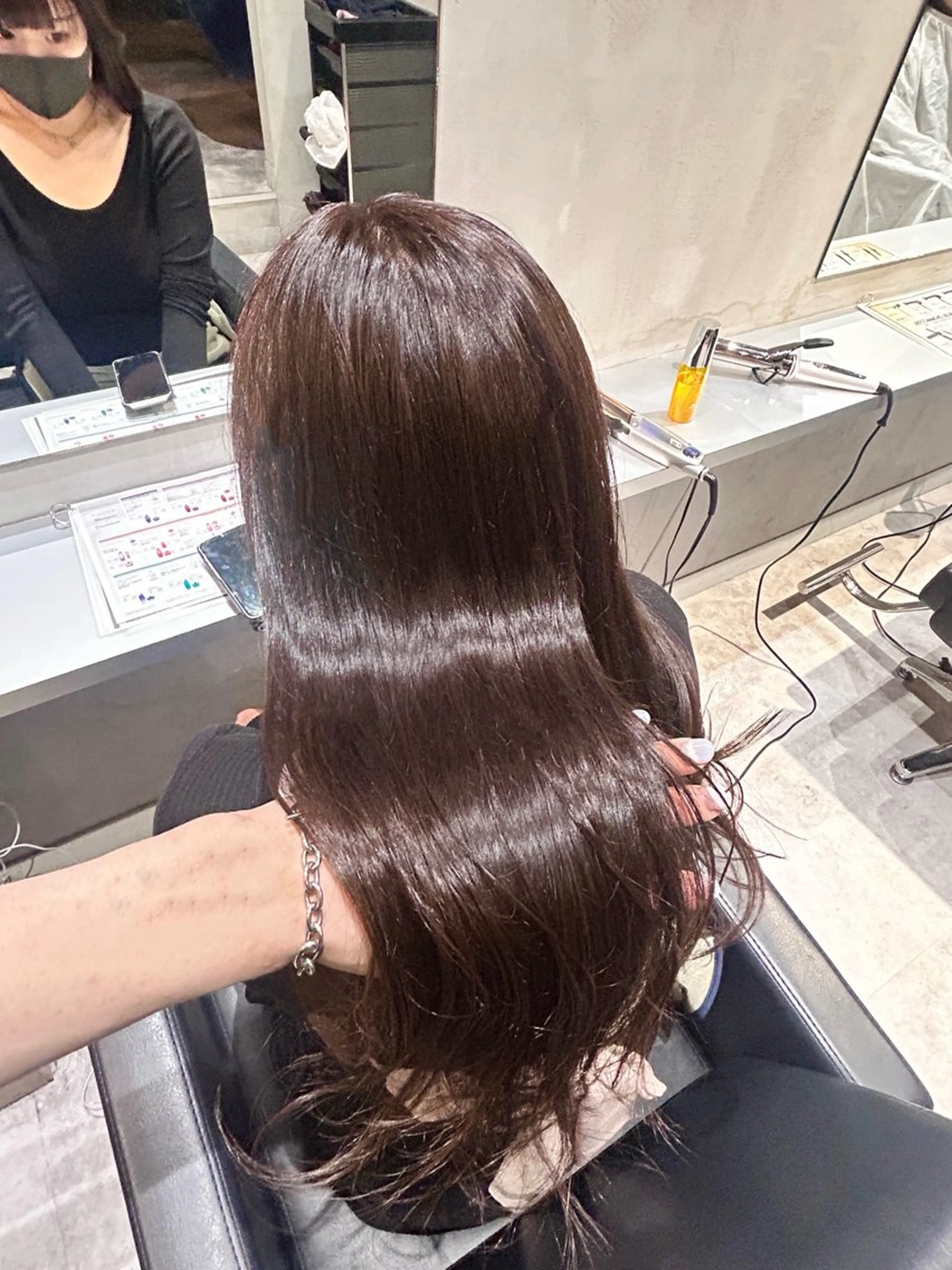 ロング カラー ブラウンカラー チョコレートブラウン カット ヘアカラー トリートメント 店長✨髪質改善✖️ 透明感カラー／純大のヘアスタイル