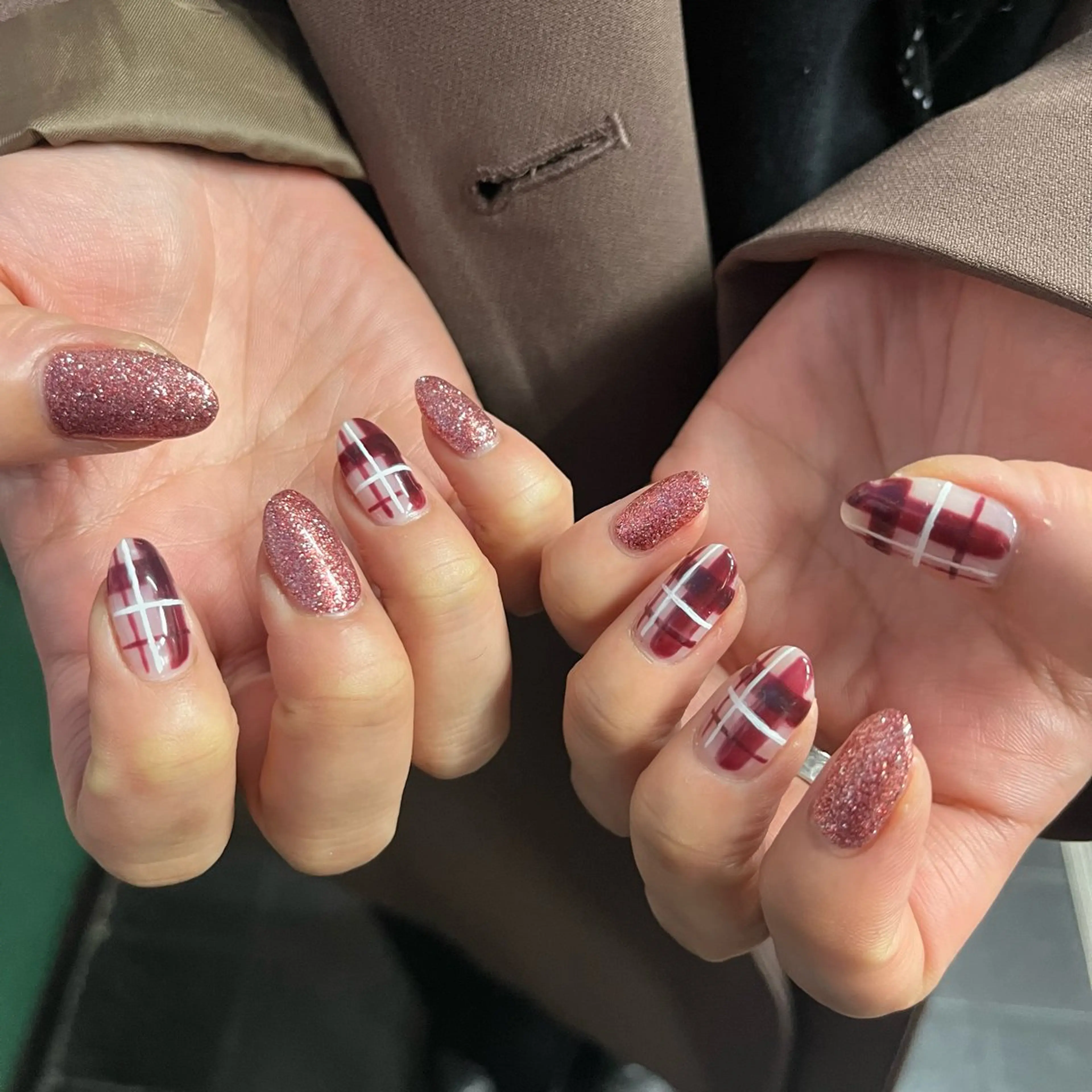 ネイル ボルドー 持ち込み 生井 優花のネイルデザイン