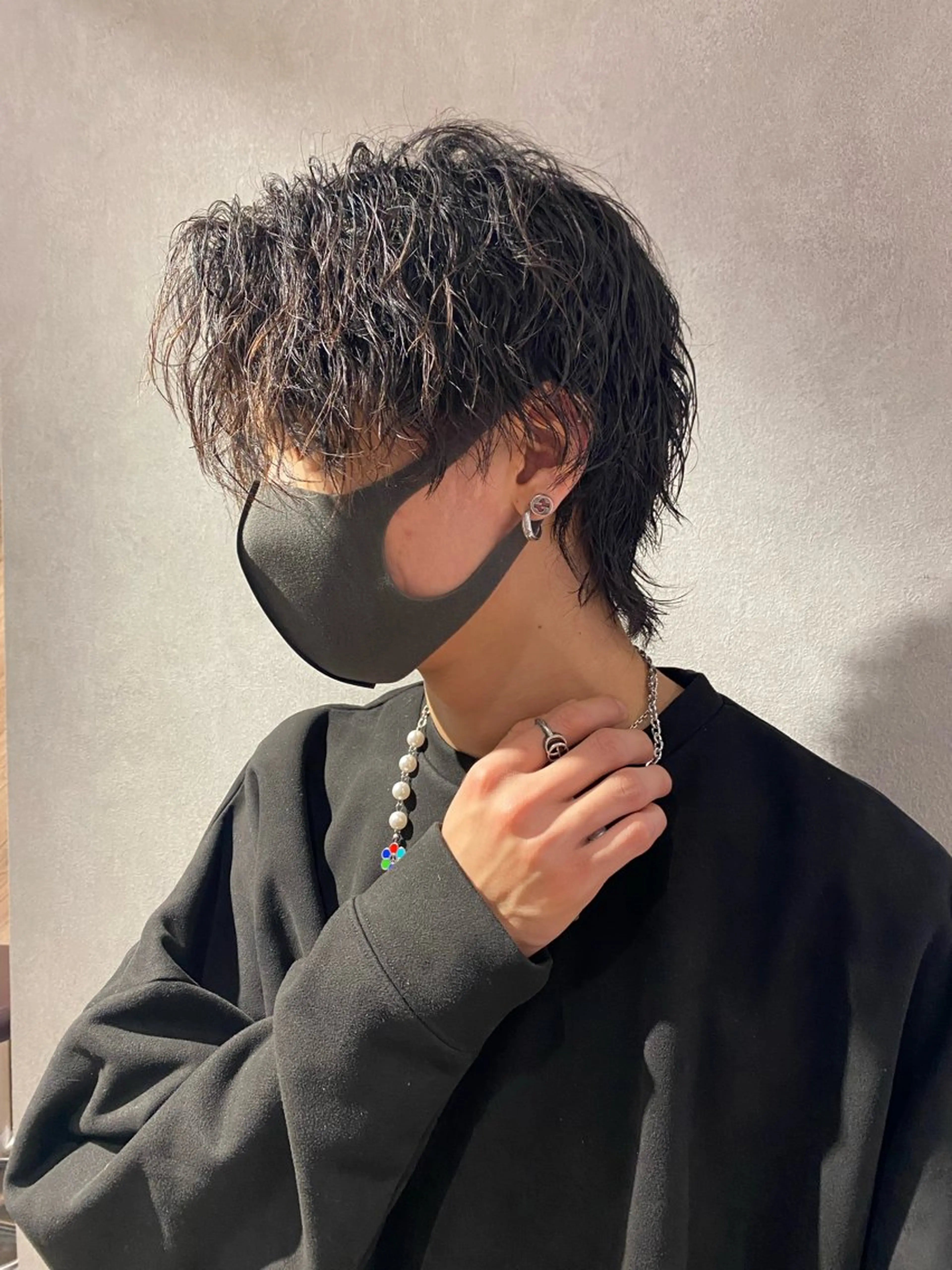 パーマ メンズ センターパート メンズパーマ メンズツイストパーマ メンズウルフカット ウルフカット 鈴木 崇之のヘアスタイル