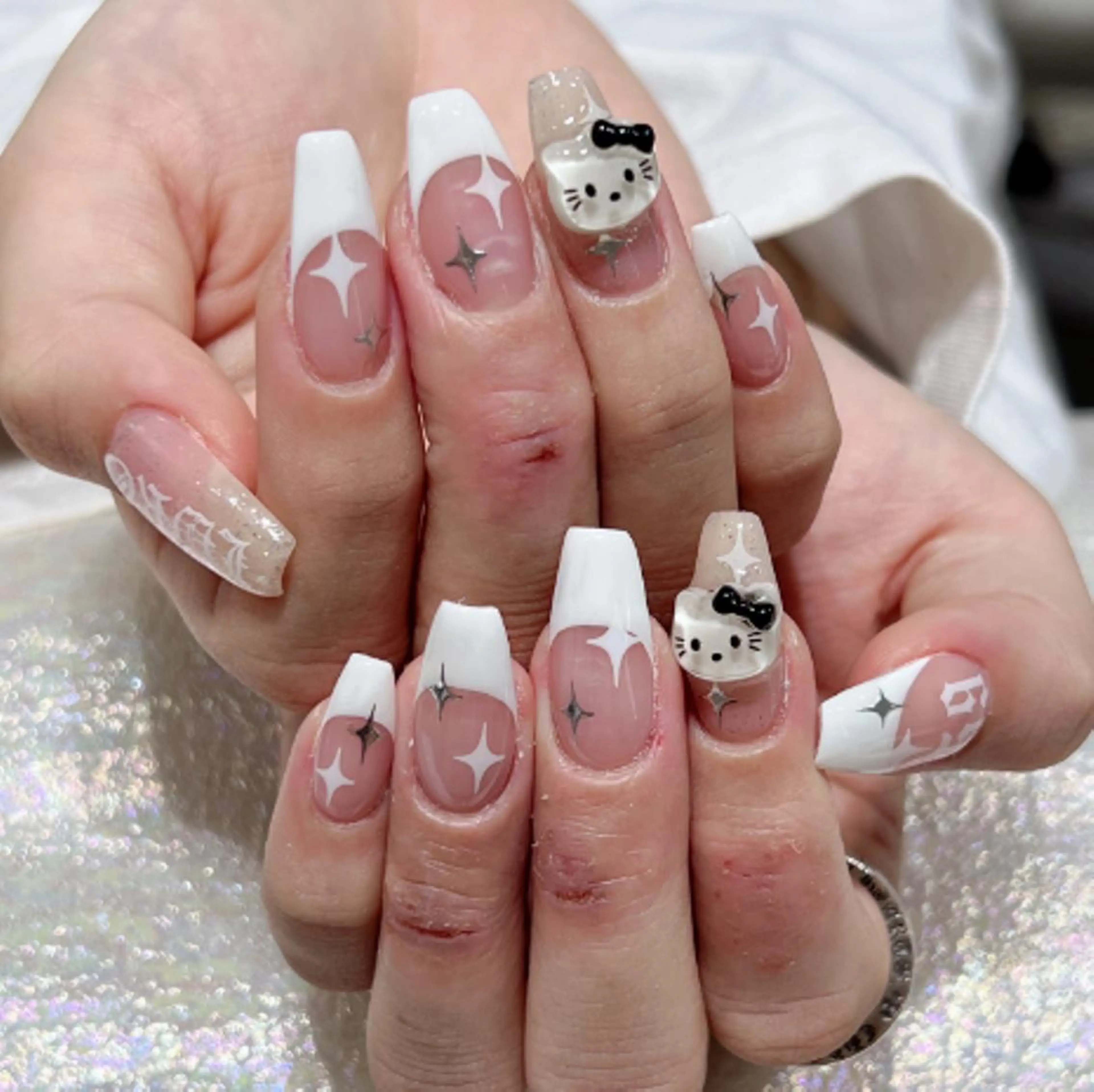 ネイル アートネイル 長さ出し ネイルチップ Queens みなみのネイルデザイン