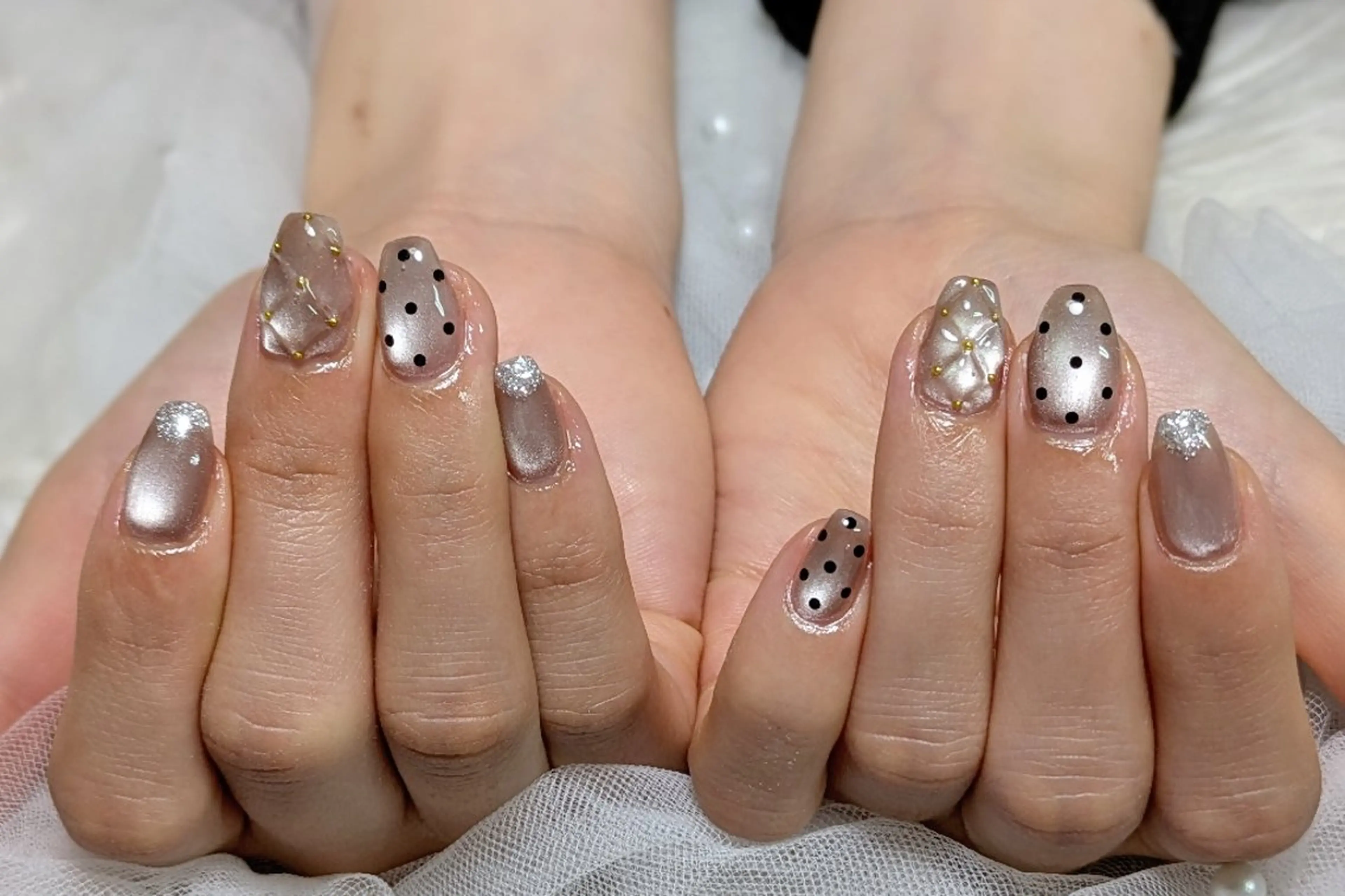 ネイル ドット 持ち込み シンプルネイル ハンドネイル m&pPrivate nailsalonのネイルデザイン