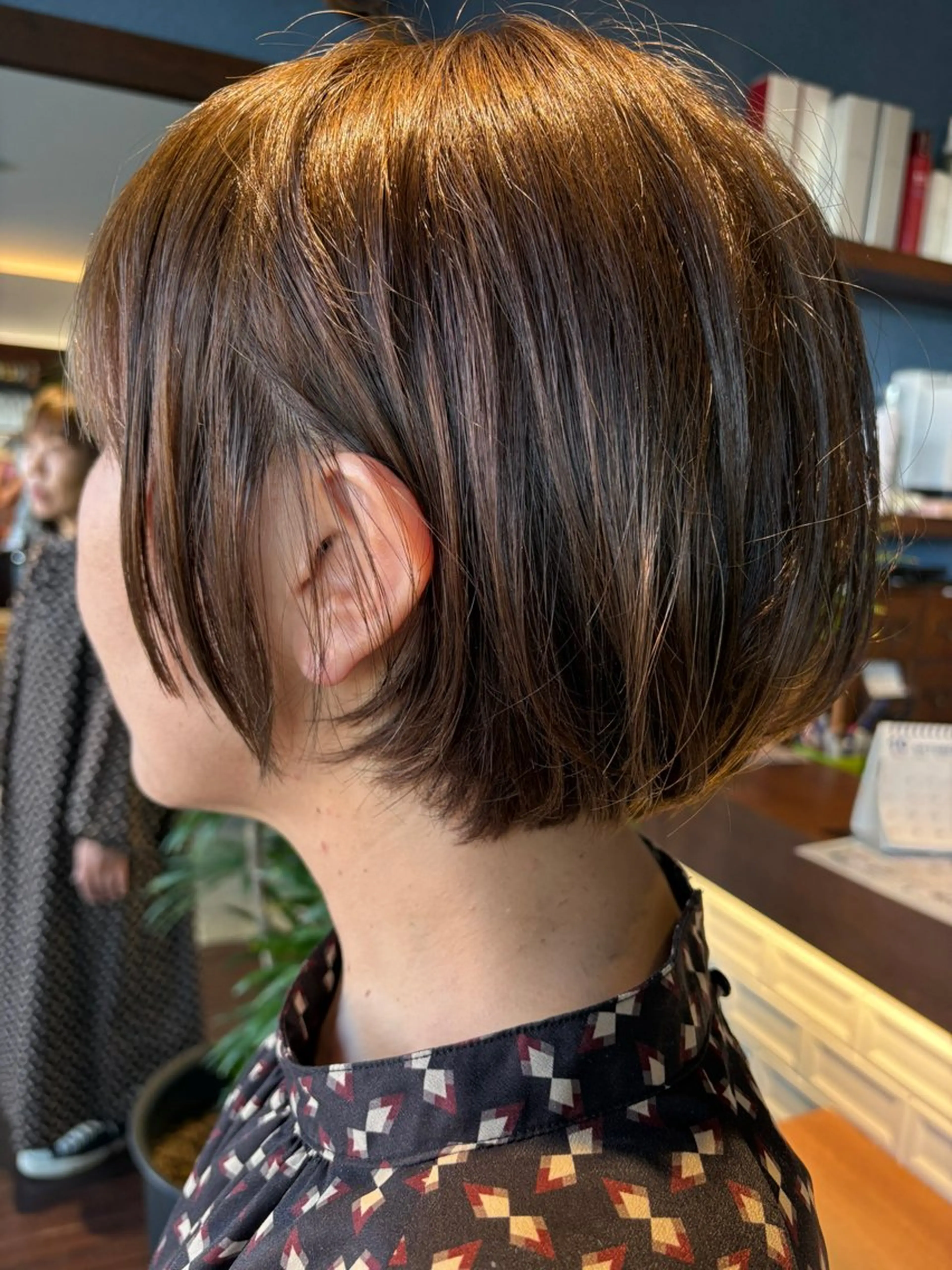 ショート ボブ ✨白髪ぼかし 🍀MINAKO☆のヘアスタイル