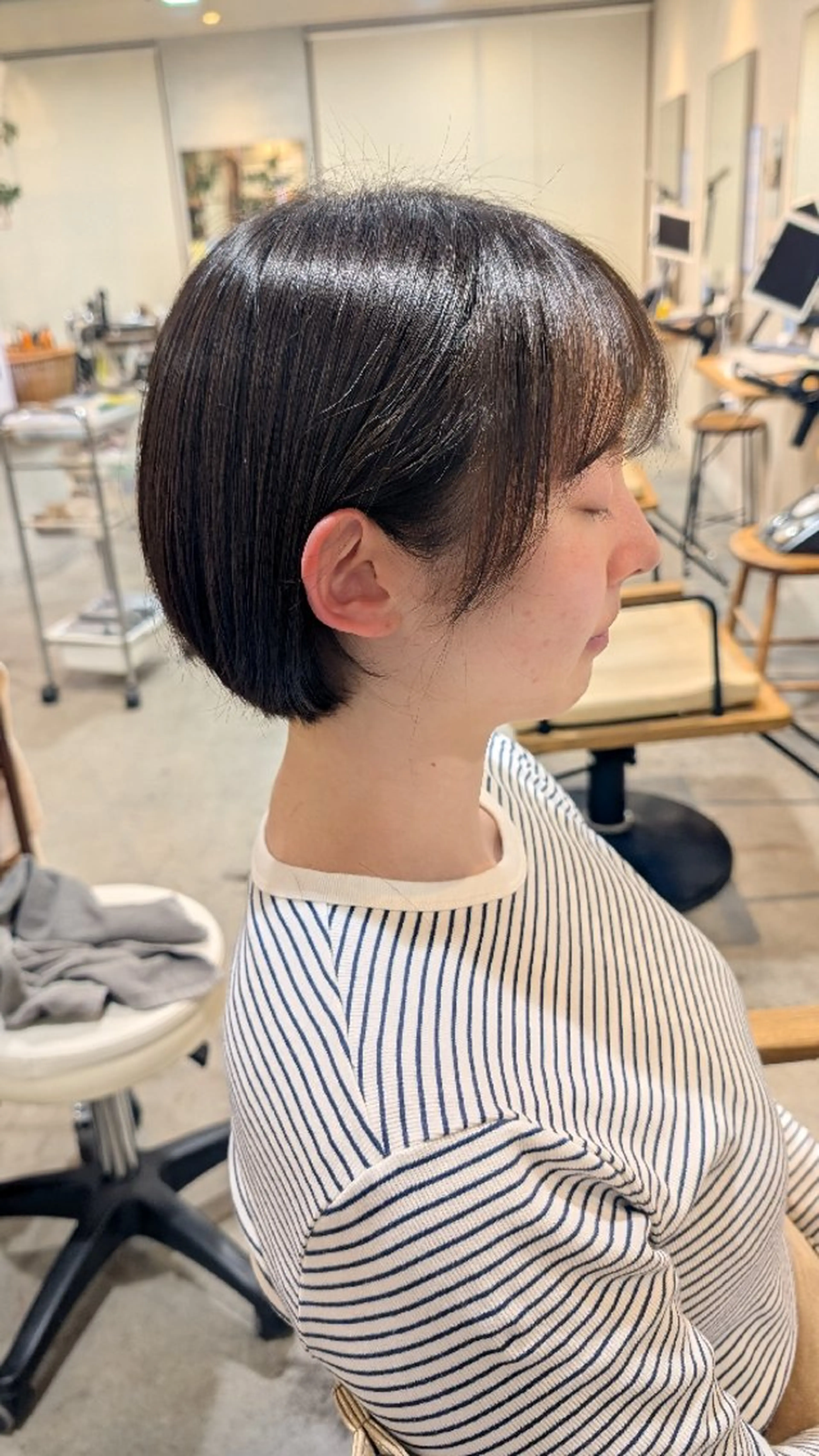 ショート ショートボブ ボブ ショートヘア サイドバング 【女性限定】 しおりのヘアスタイル