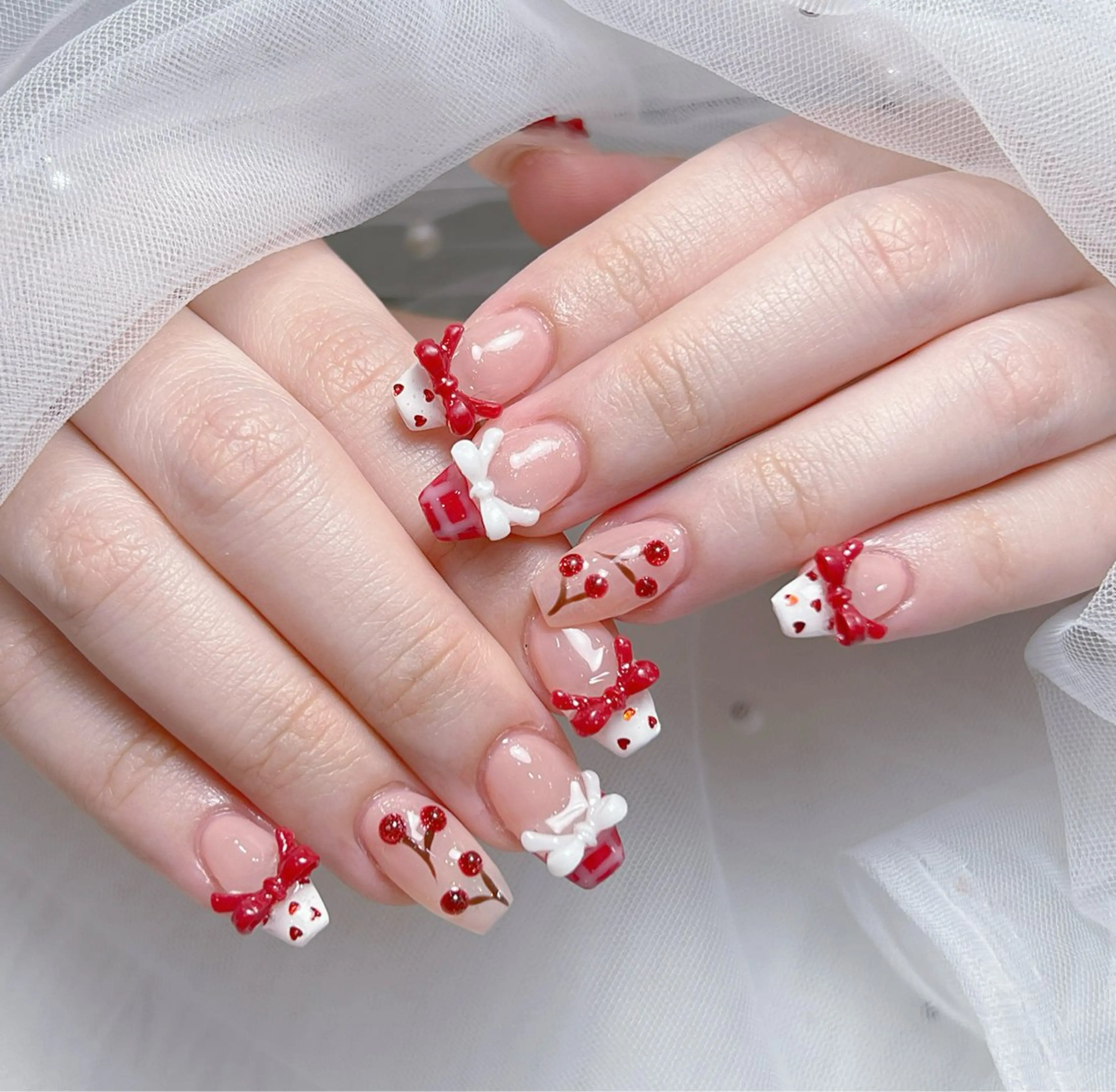 ネイル アートネイル オーロラネイル チークネイル 長さ出し フットネイル ハンドネイル Miya _nailのネイルデザイン