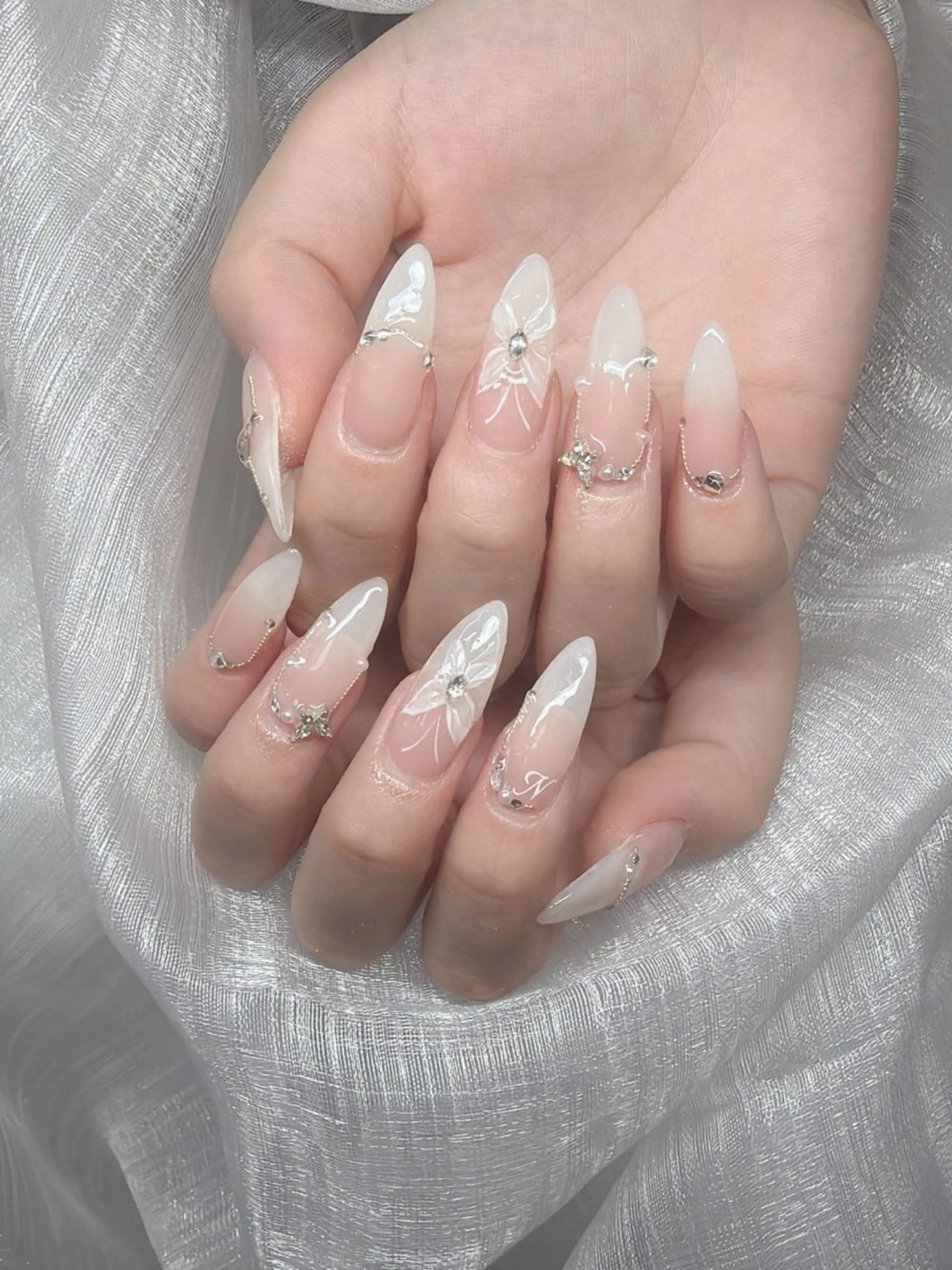ネイル ハンドネイル Lee Nailsのネイルデザイン
