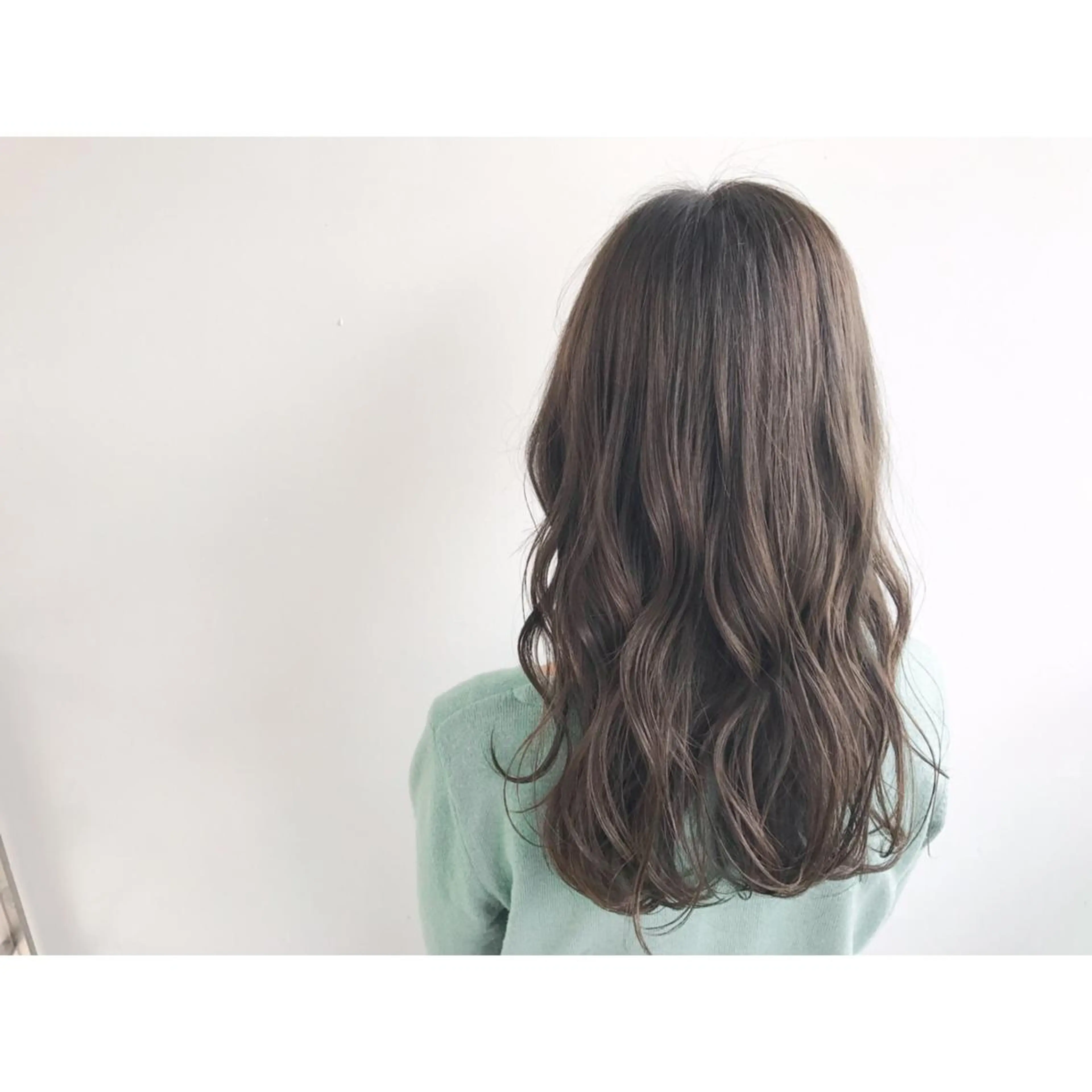 セミロング カラー ブルーカラー ブルージュ ミント ショート/レイヤー なら石井知希のヘアスタイル