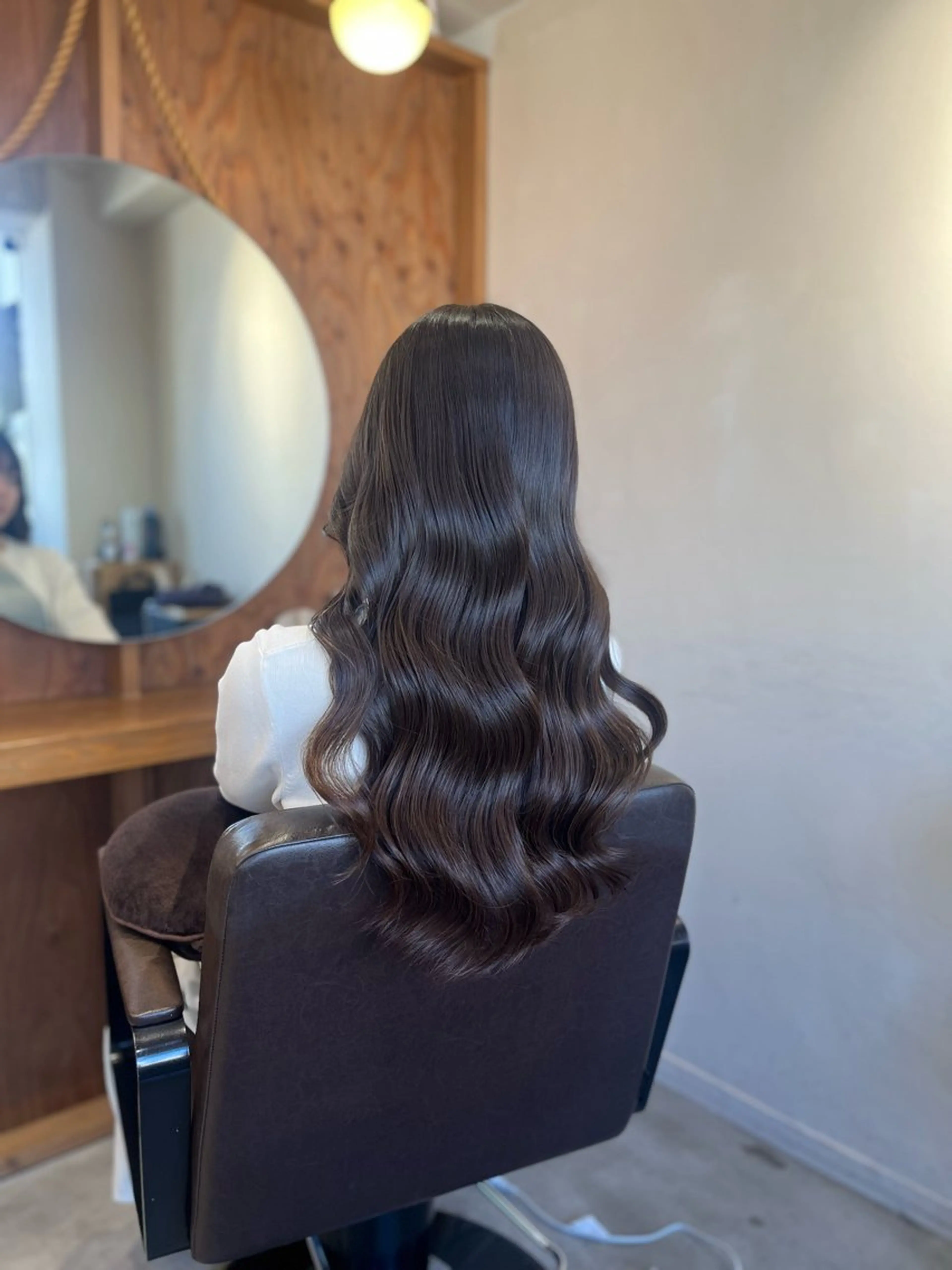 ロング 塩川ももこ/ 自然な縮毛矯正のヘアスタイル