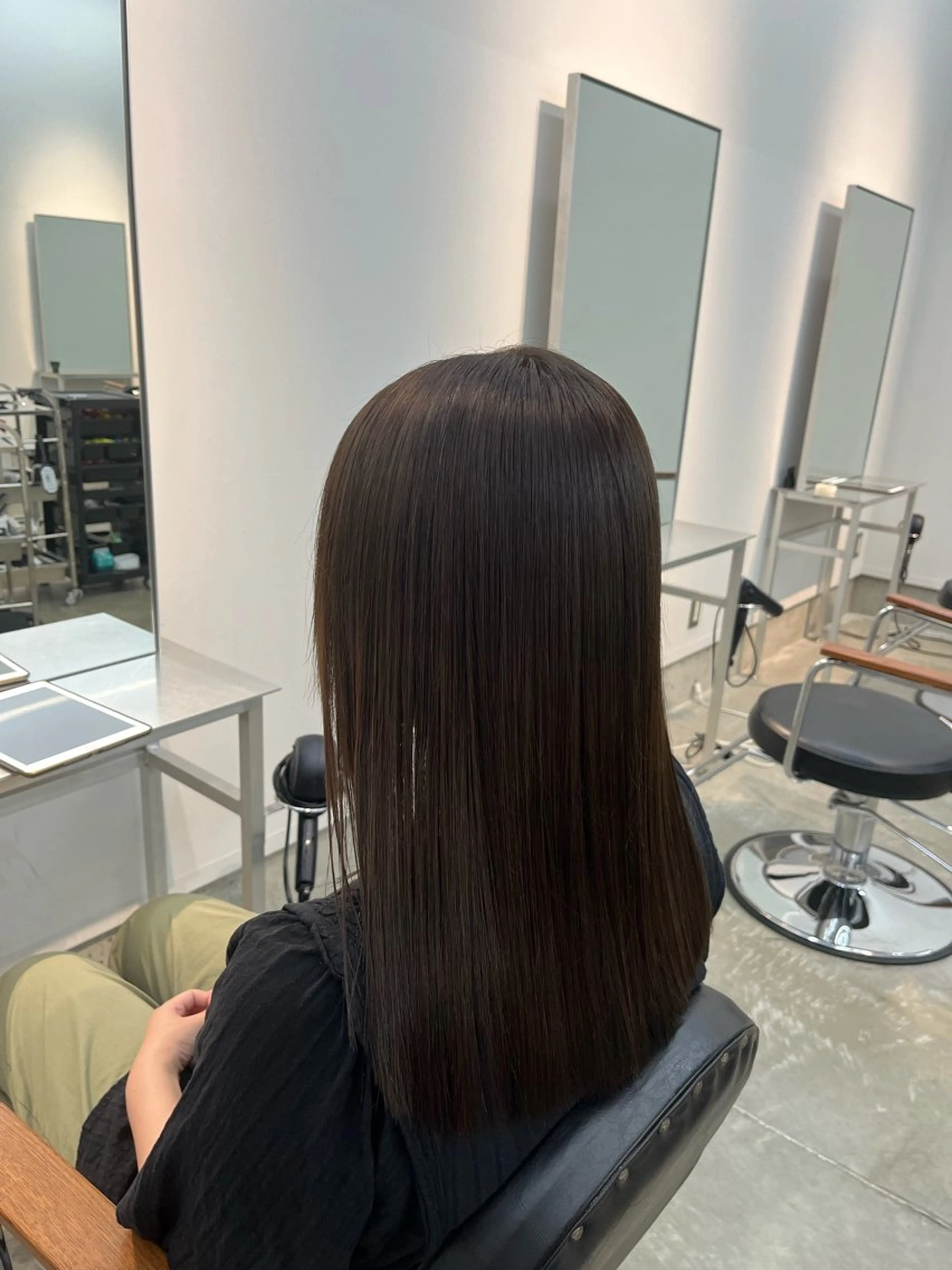 ロング ヘアカラー トリートメント Yuito/カラー/ ブリーチ/ストレートのヘアスタイル