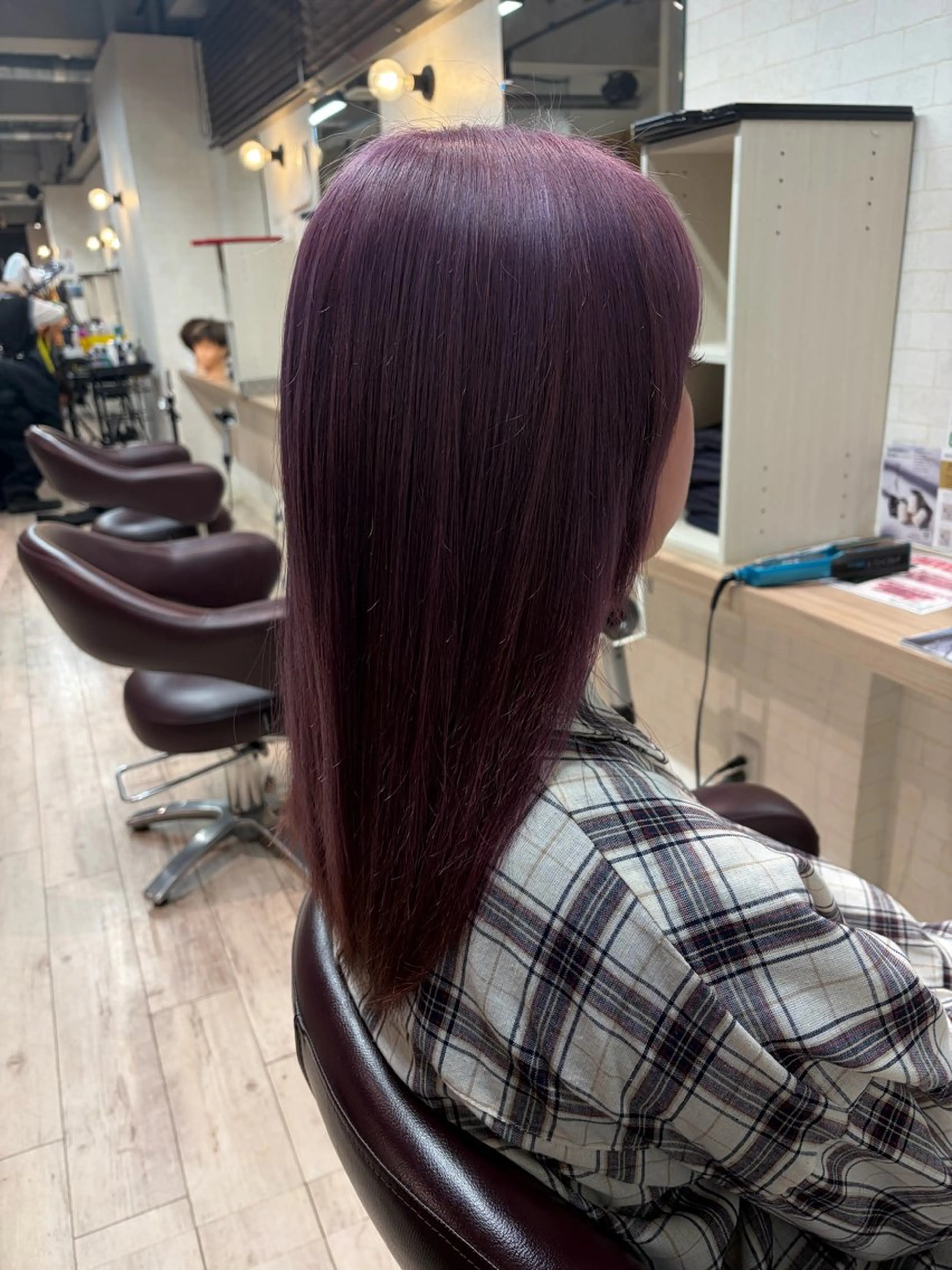 カラー ブリーチ ラベンダーカラー ラベンダーピンク ピンクカラー ヘアカラー 大賀 鈴のヘアスタイル