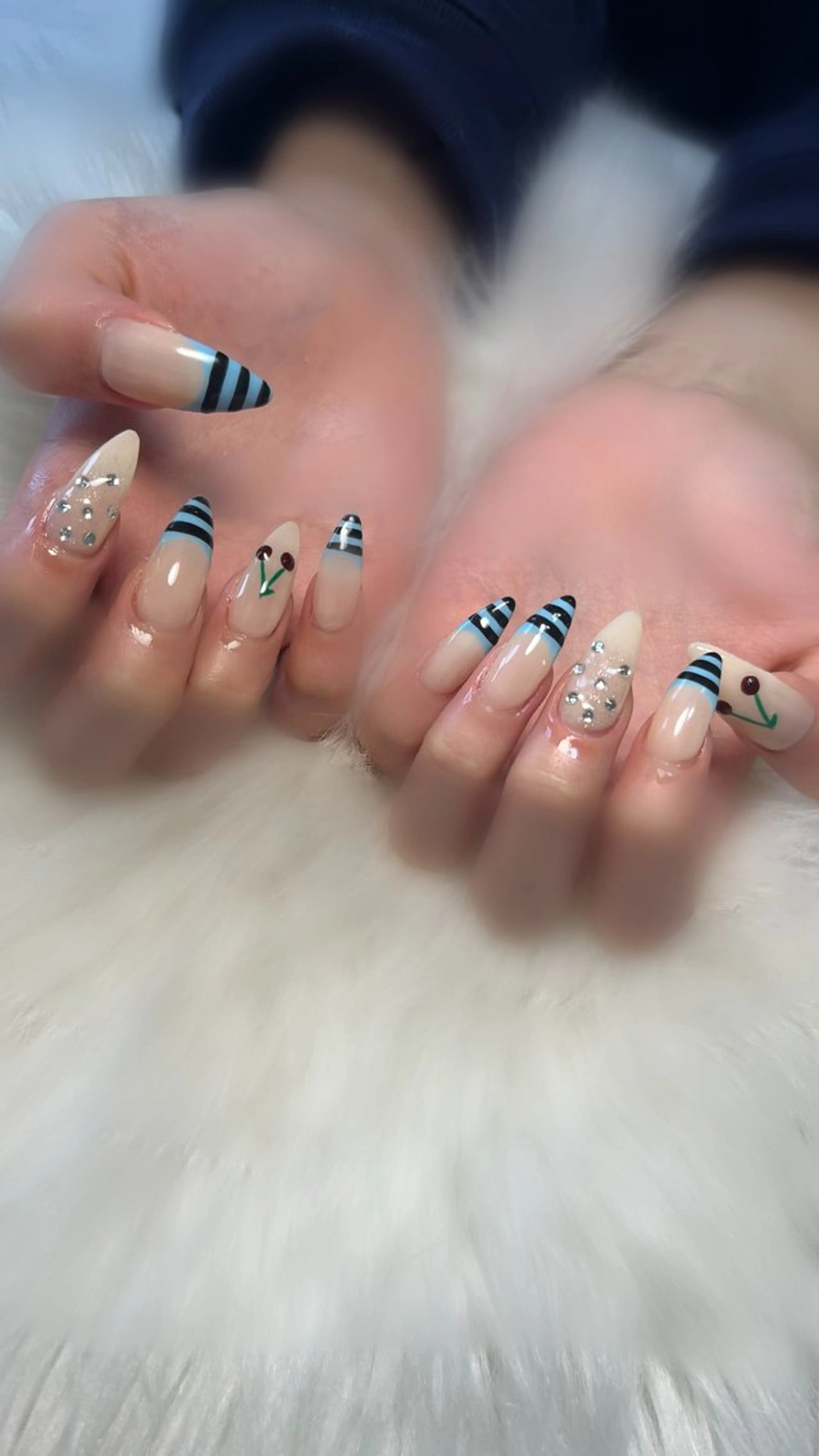 ネイル ハンドネイル Rureri .のネイルデザイン