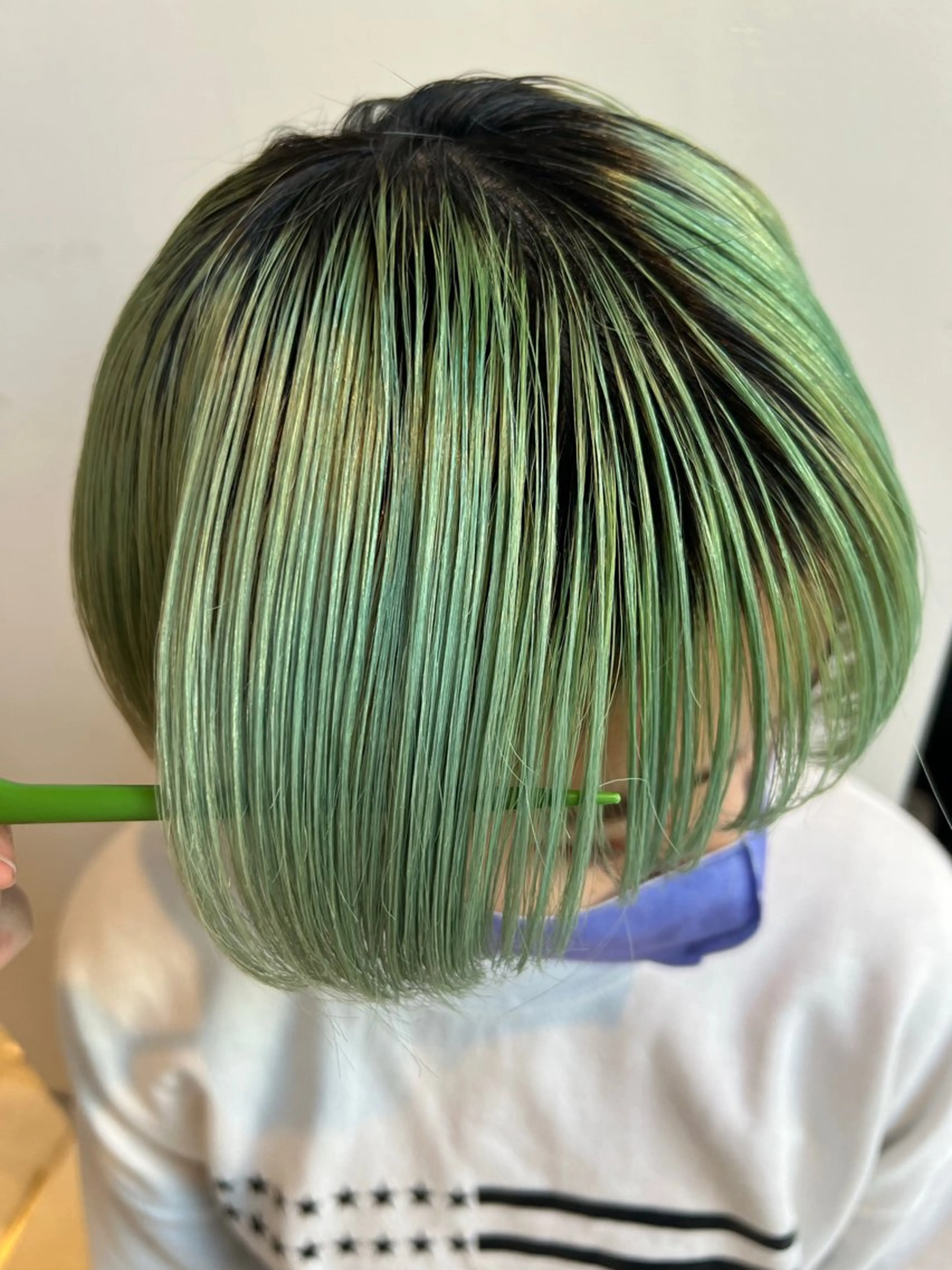 ミディアム カラー アッシュ アッシュブラウン ブリーチ ブラウンカラー ケアブリーチ ヘアカラー トリートメント ヘアセット レイヤー専門家 ダブルカラー修のヘアスタイル