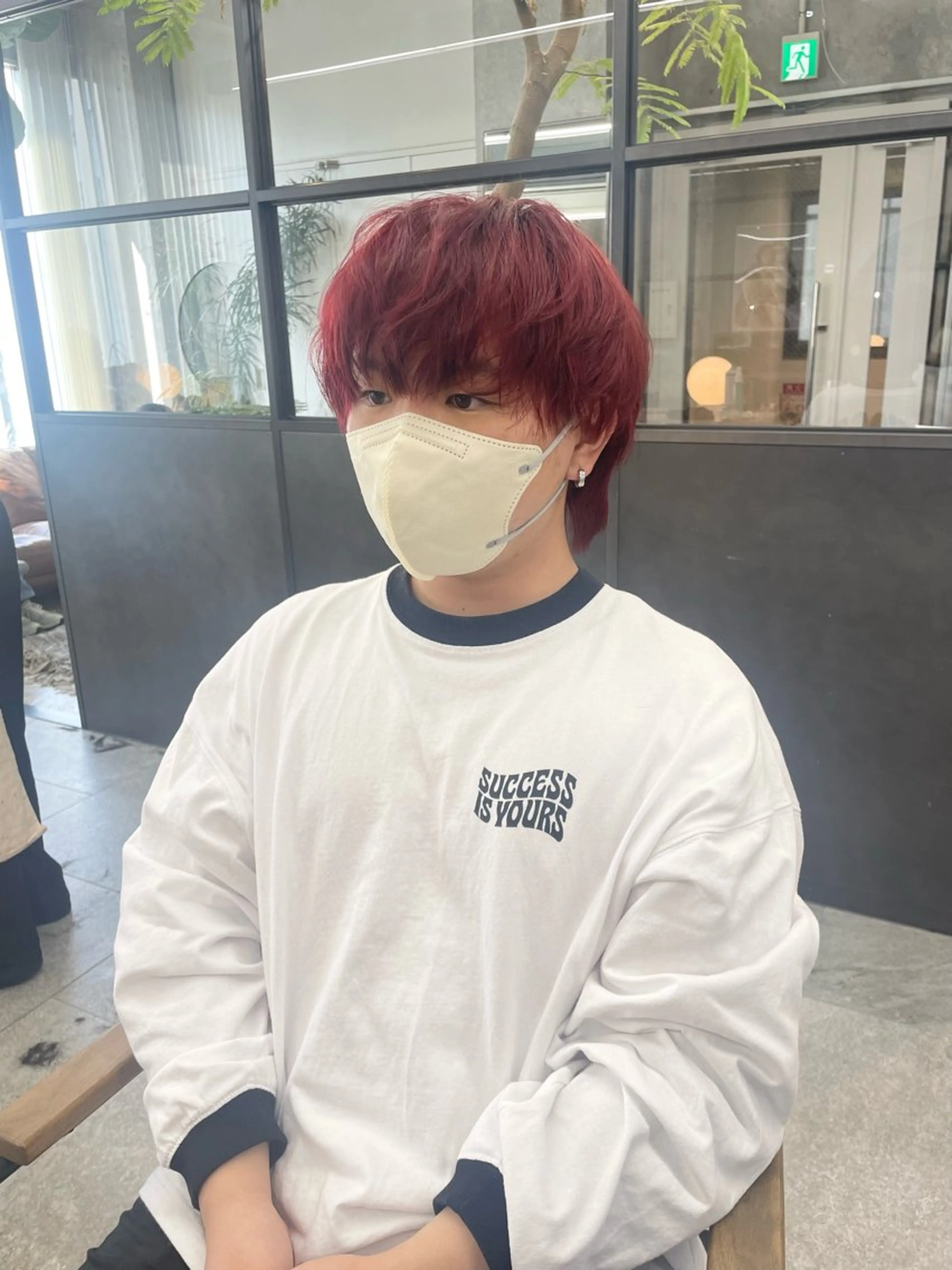 ショート 鈴木瑛里／ブロンド ベージュ／男女のヘアスタイル