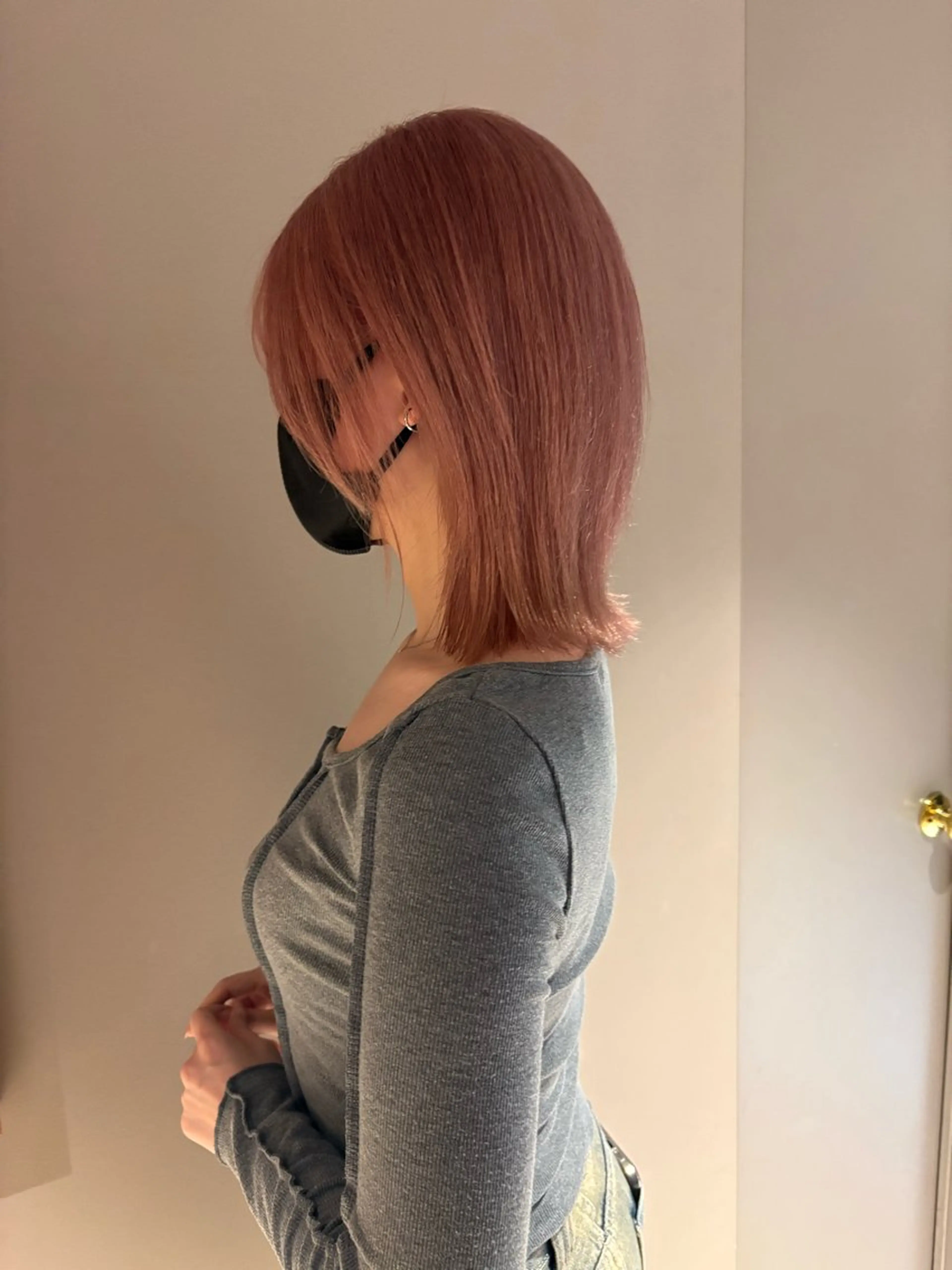 ミディアム カラー ヘアカラー yiye shioriのヘアスタイル