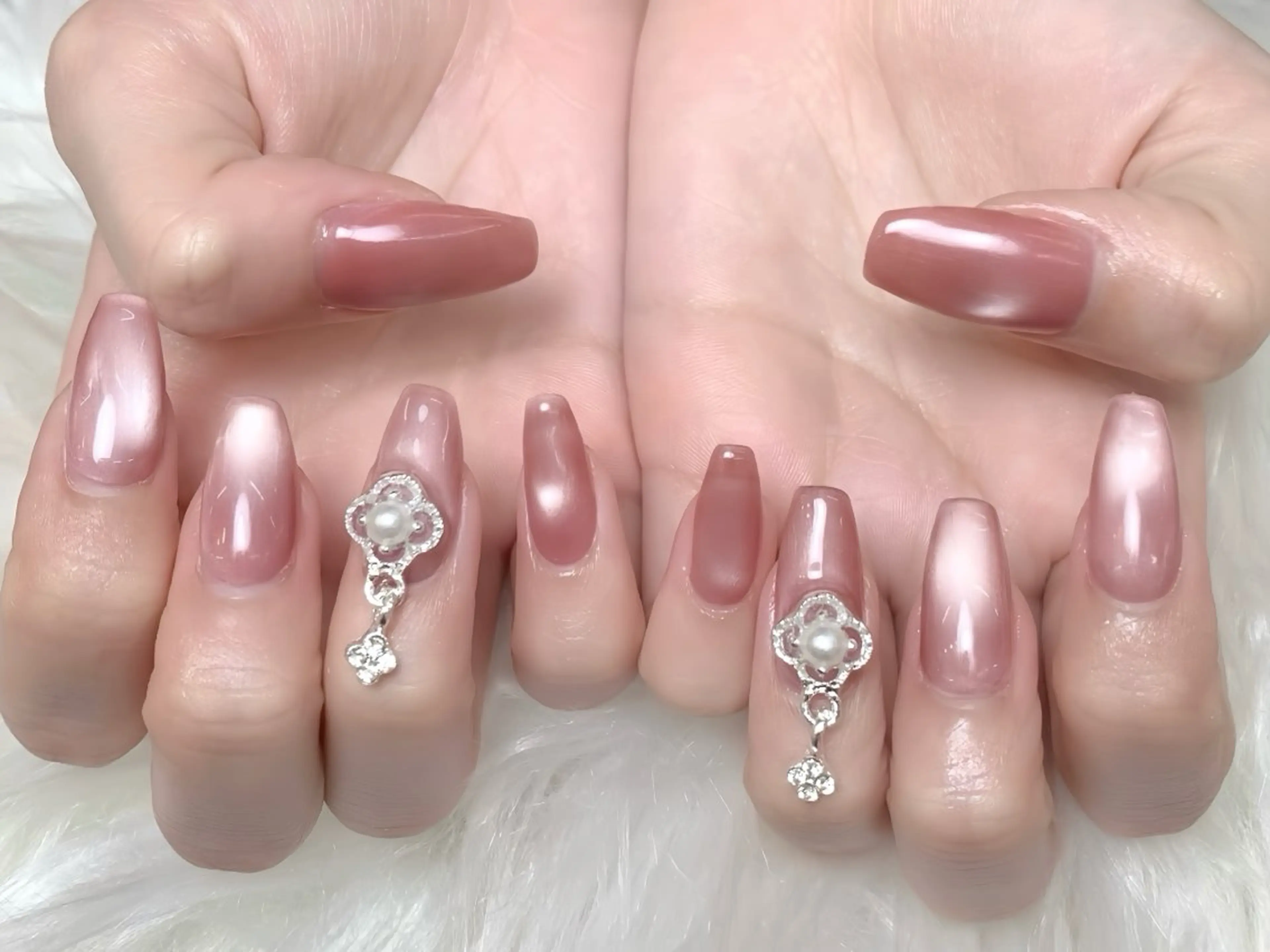 ネイル アートネイル フレンチネイル ジェルネイル 韓国ネイル ミラーネイル ハンドネイル Rin Nail 新大久保店のネイルデザイン