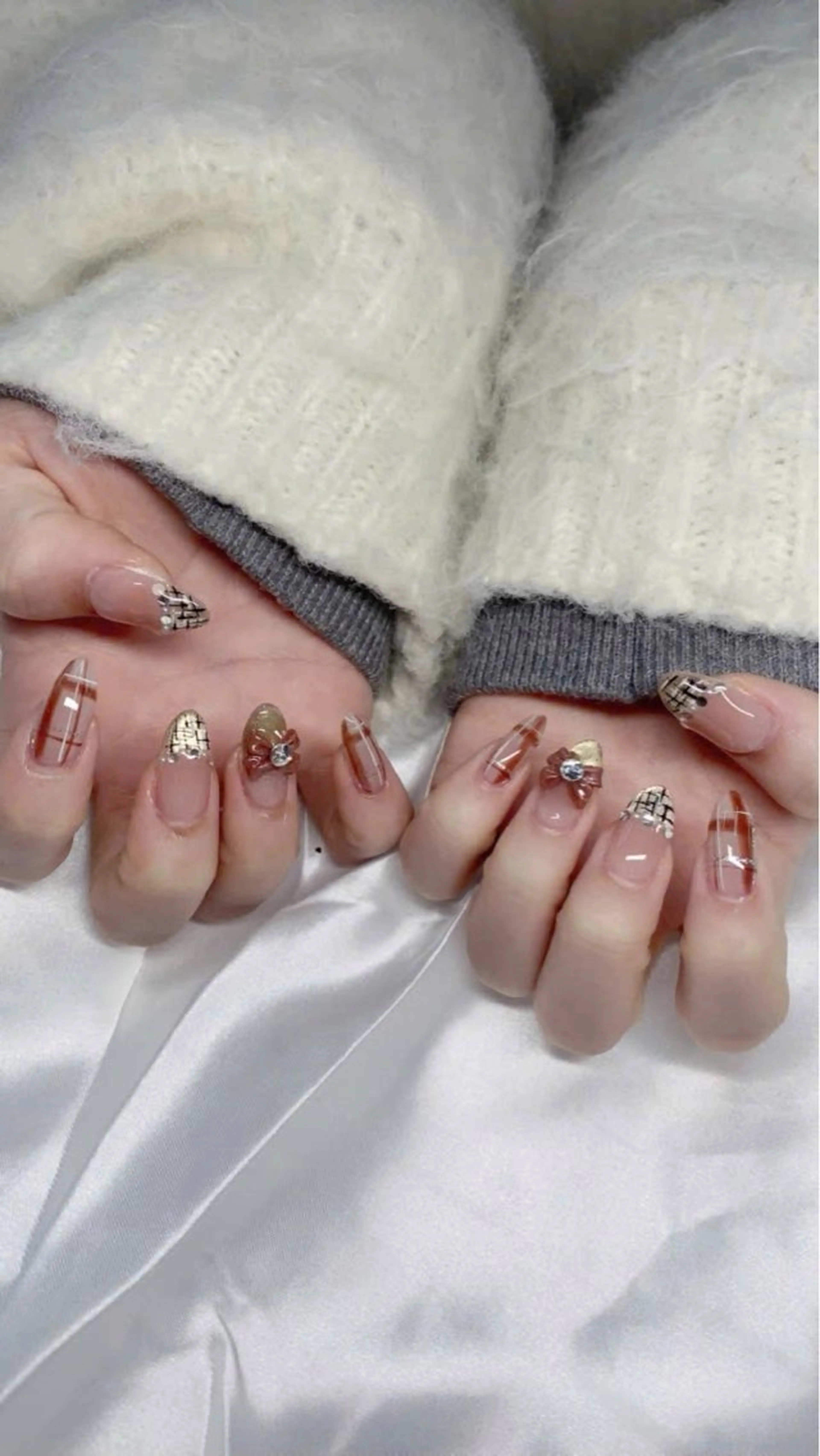 ネイル フレンチネイル グラデーション 韓国ネイル マグネットネイル ニュアンスネイル ハンドネイル ハンドケア Hara Nail 【パラジェル使用】のネイルデザイン