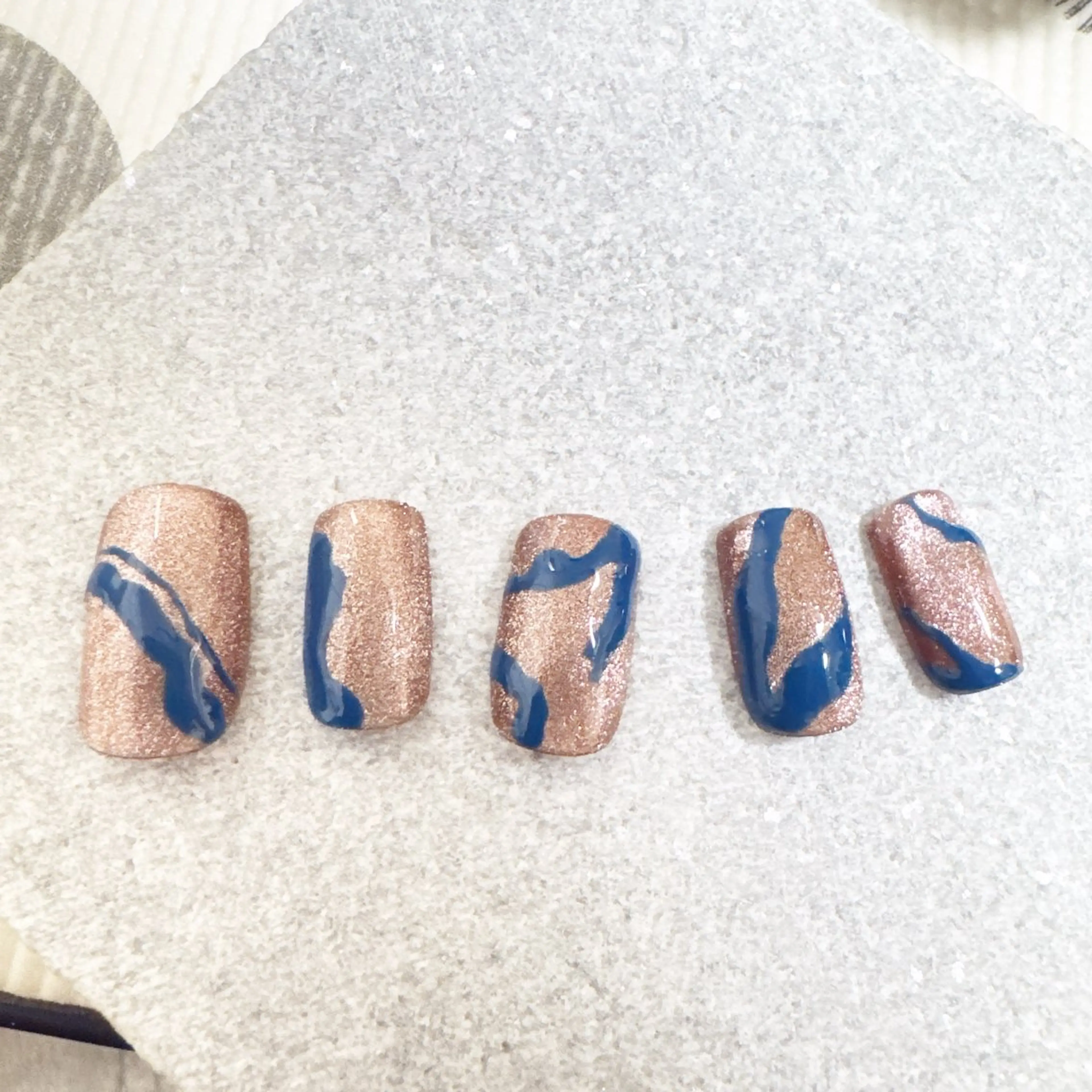 ネイル ブルー ブラウン マグネットネイル ハンドネイル N.plus NaiLのネイルデザイン