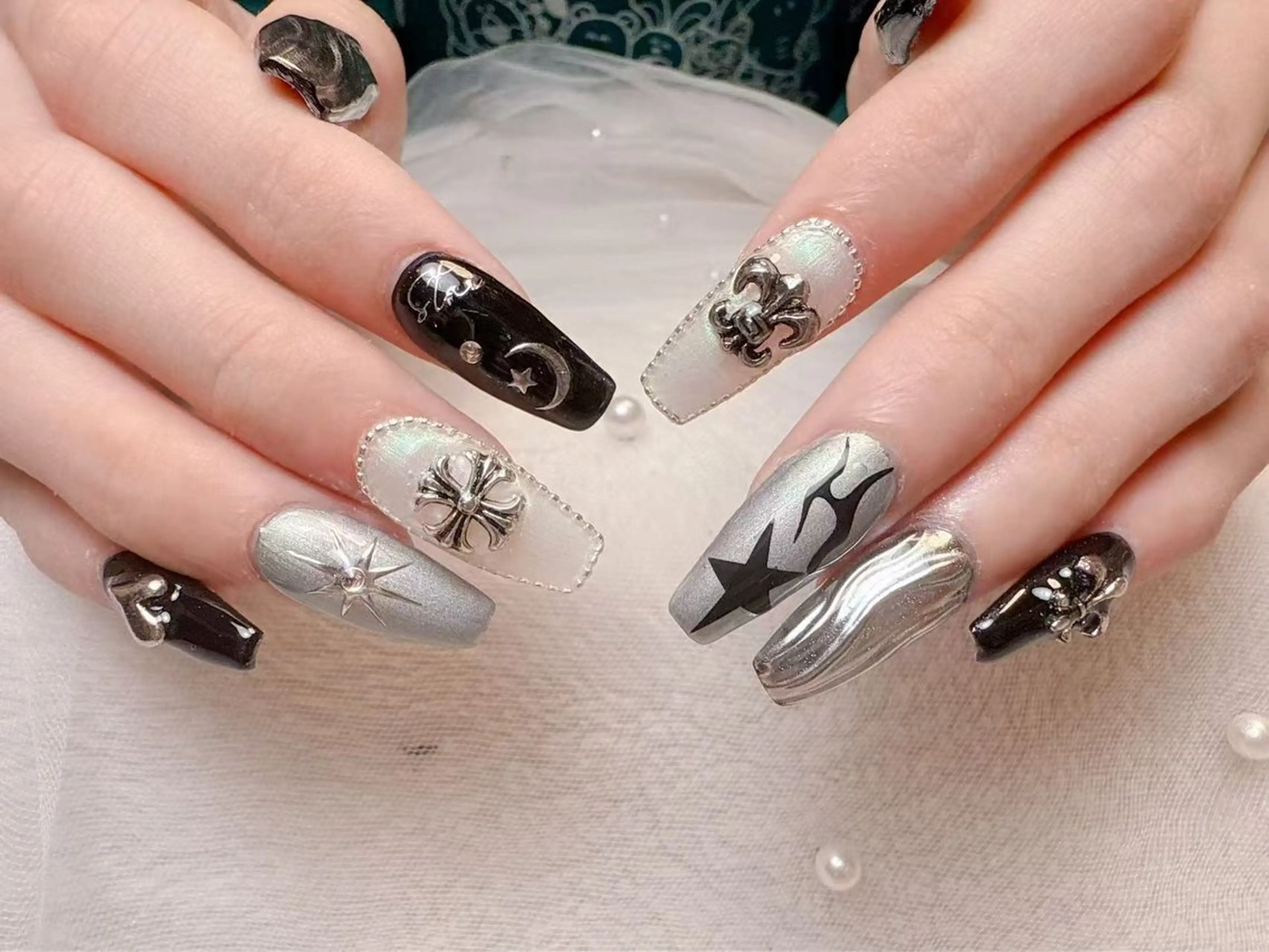 ネイル チョウ チョウのネイルデザイン