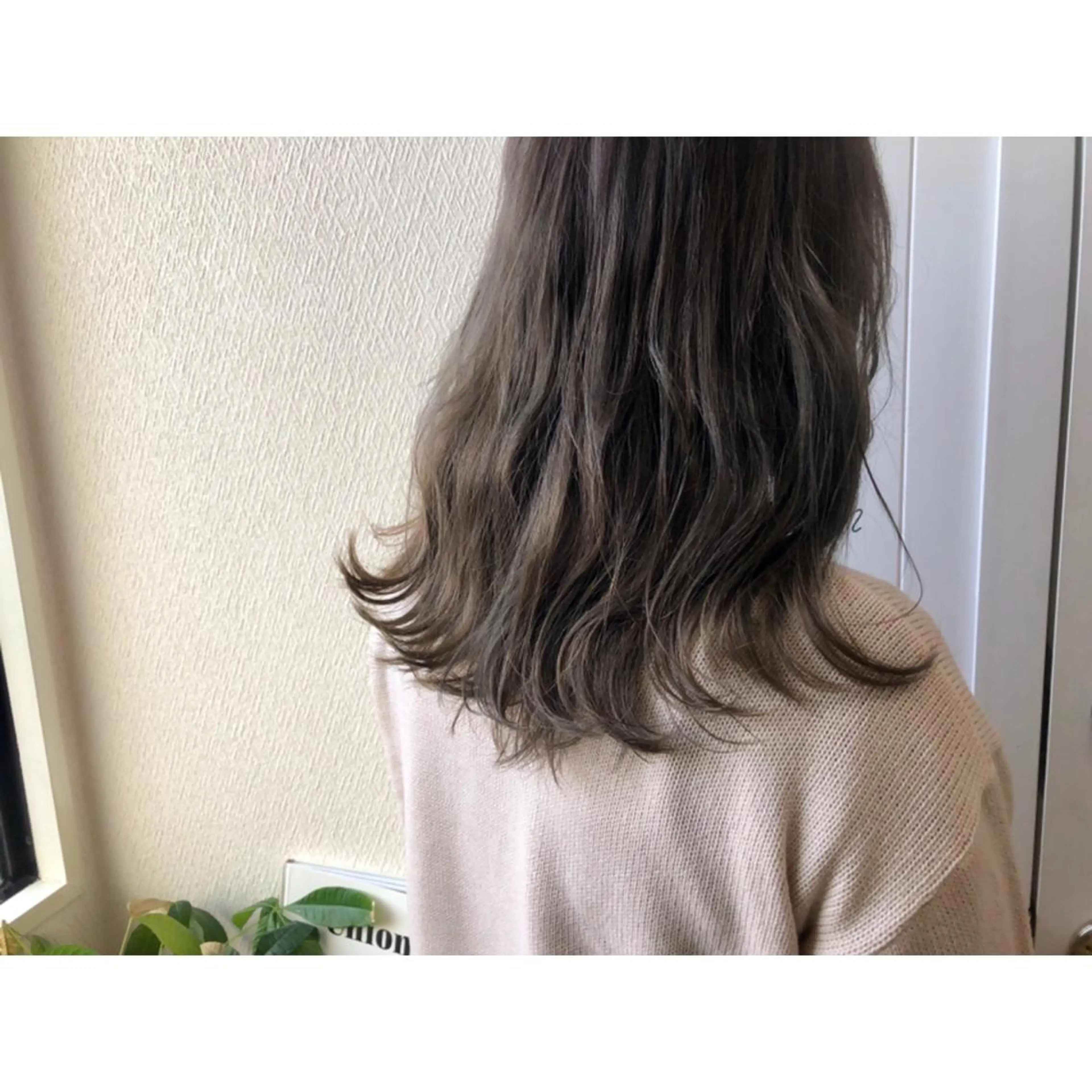 ミディアム カラー ベージュカラー 透明感カラー グレージュ オリーブグレージュ オリーブグレー 江上拓郎/ショート /酸性ストレートのヘアスタイル