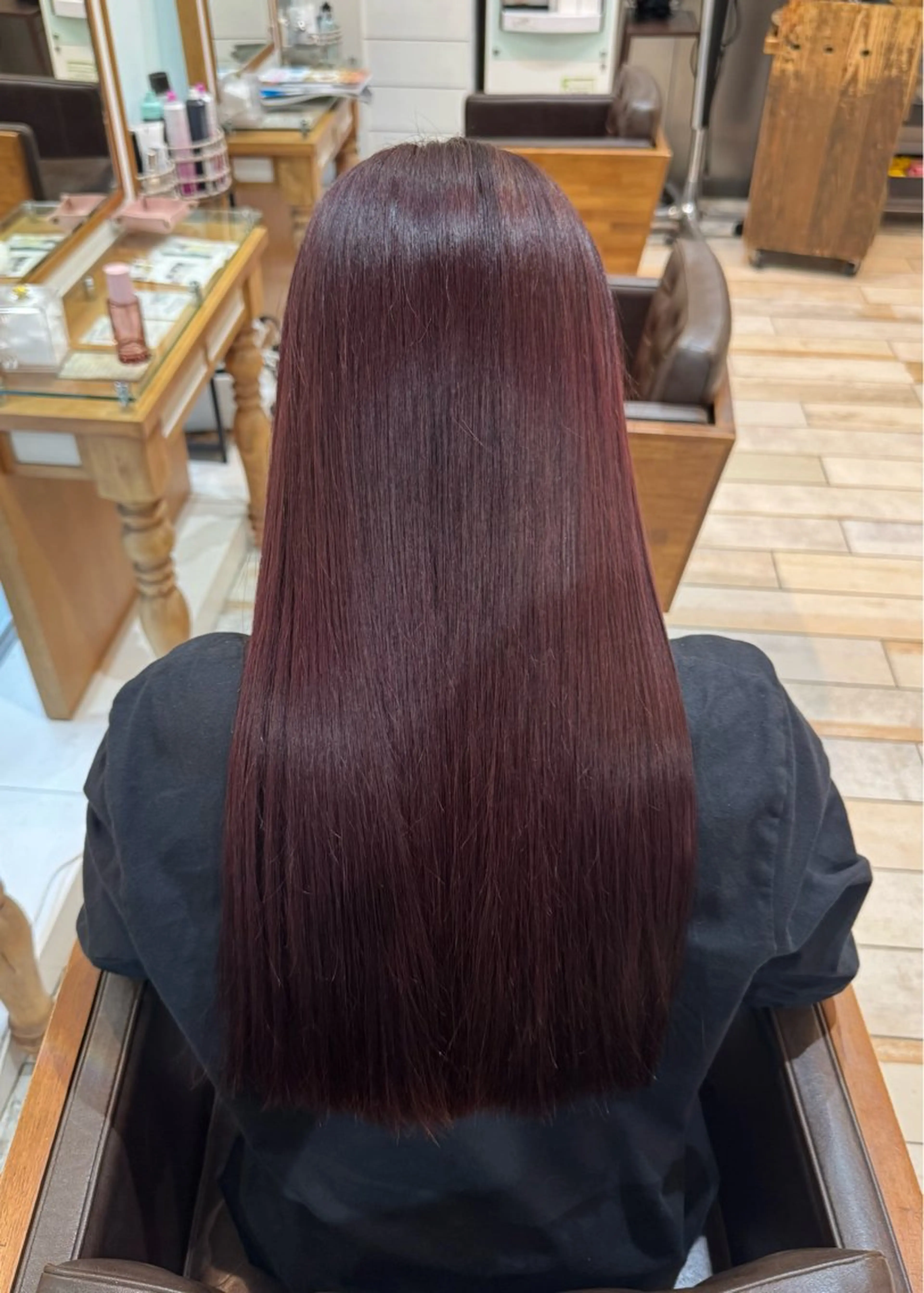 ロング カラー ボルドーカラー ヘアカラー HIDERO/渋谷/ 韓国/顔周りカットのヘアスタイル