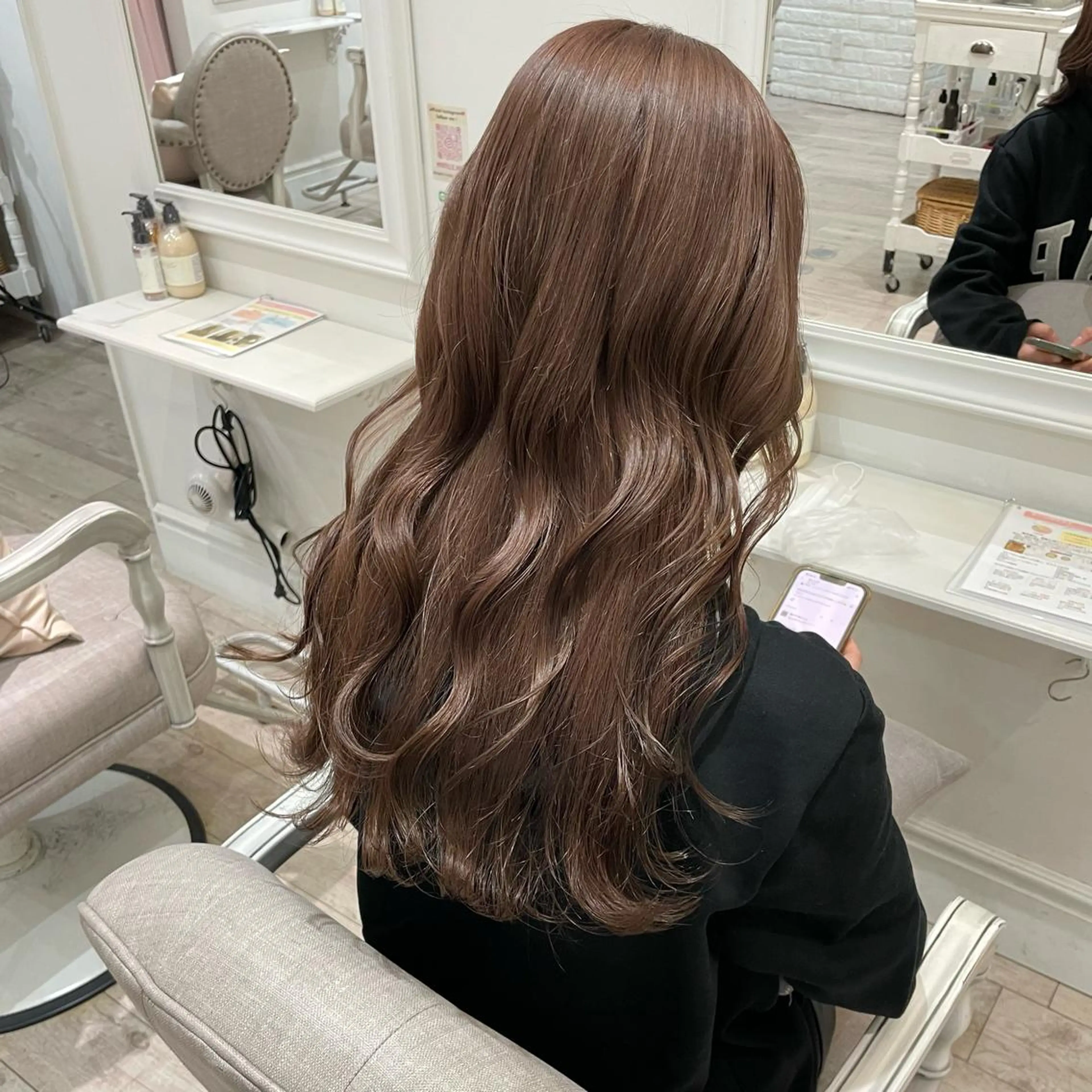 “🤎🍫大人っぽい雰囲気たっぷり✨柔らかいブラウン🤎🍫”オーガニックカラー＋7種トリートメント付き🧴の写真