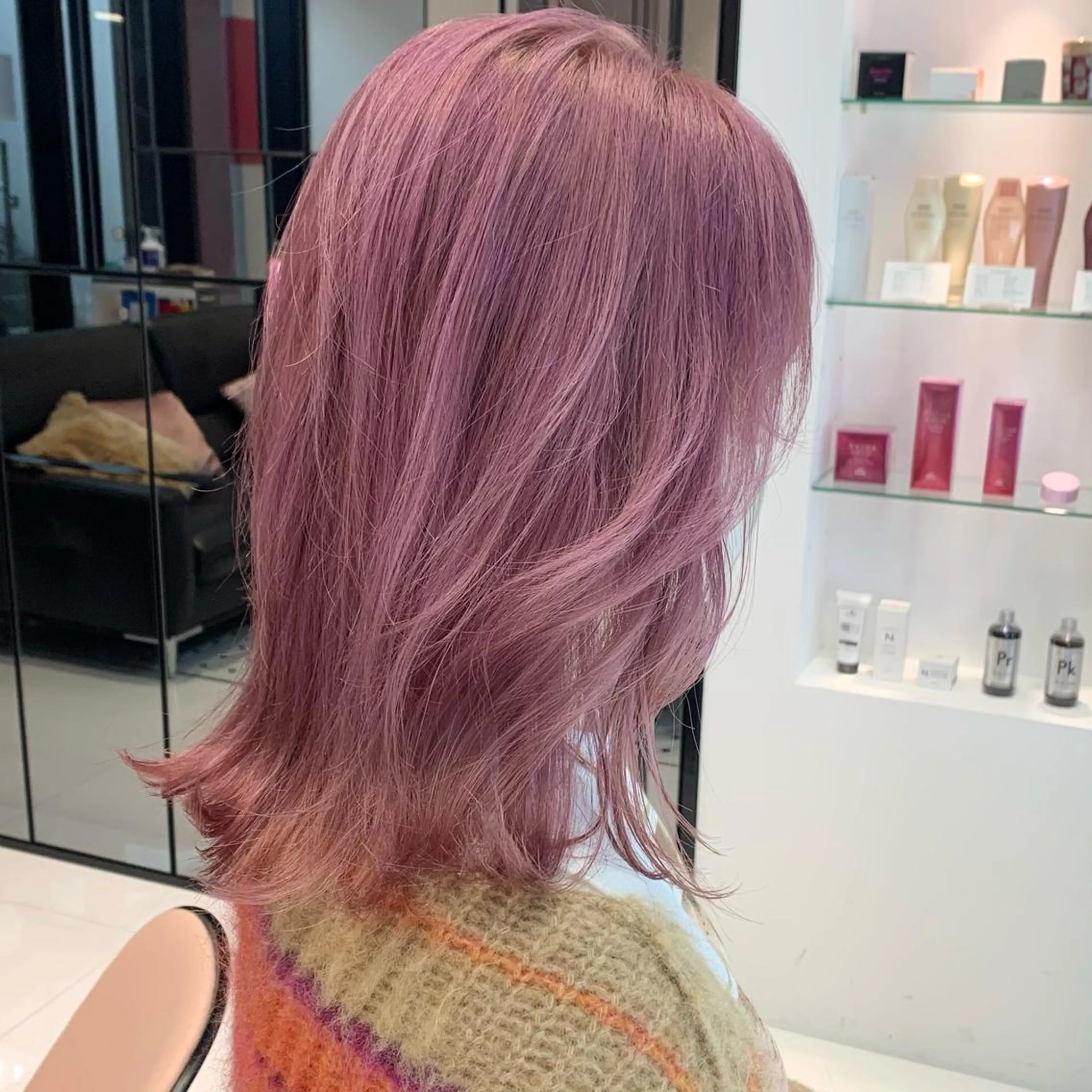 ミディアム カラー ラベンダーカラー ピンクカラー ピンクラベンダー ハッシュカット/ハイ トーン/MANAMIのヘアスタイル