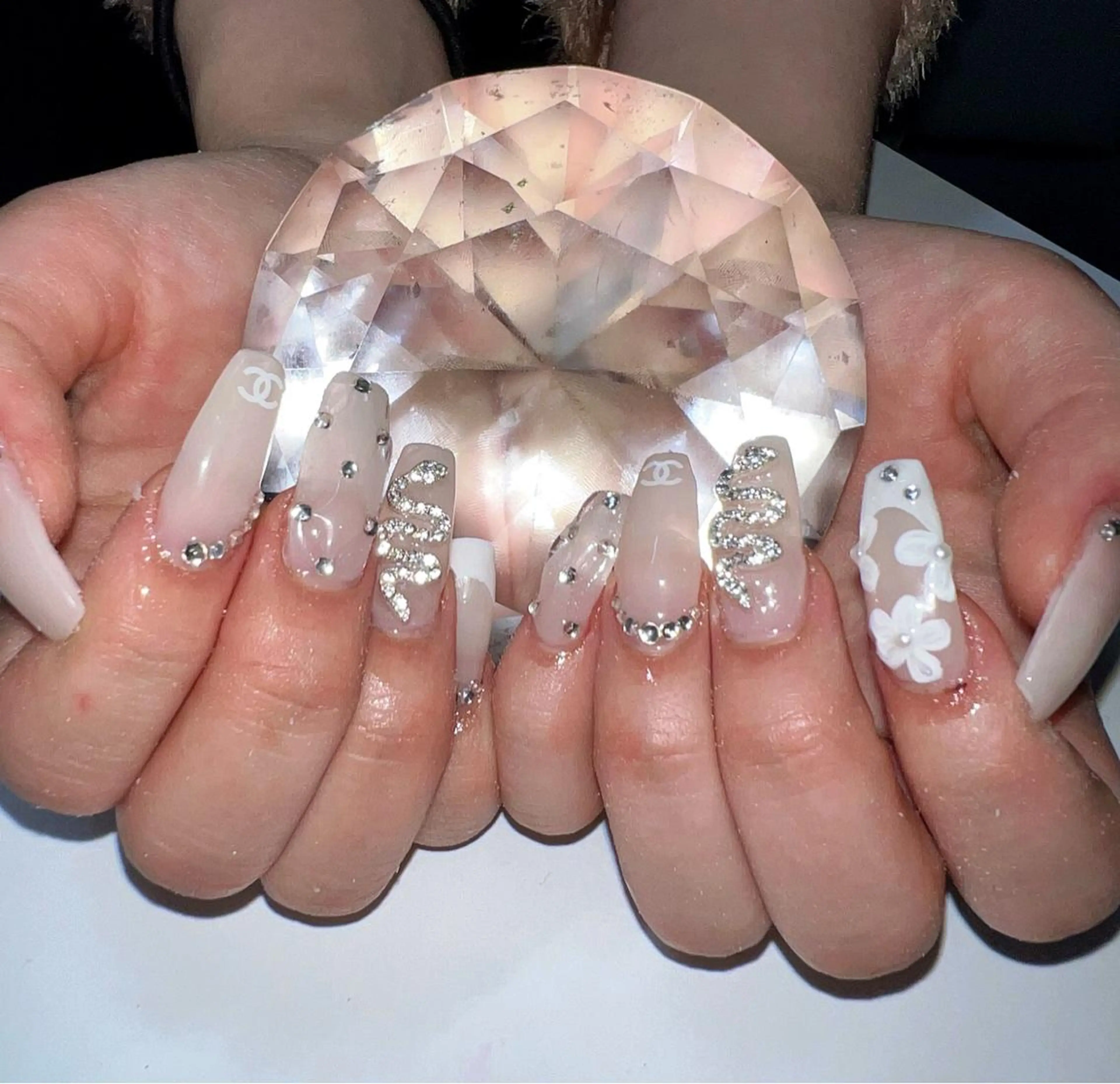 ロング ハンドネイル mao .のネイルデザイン