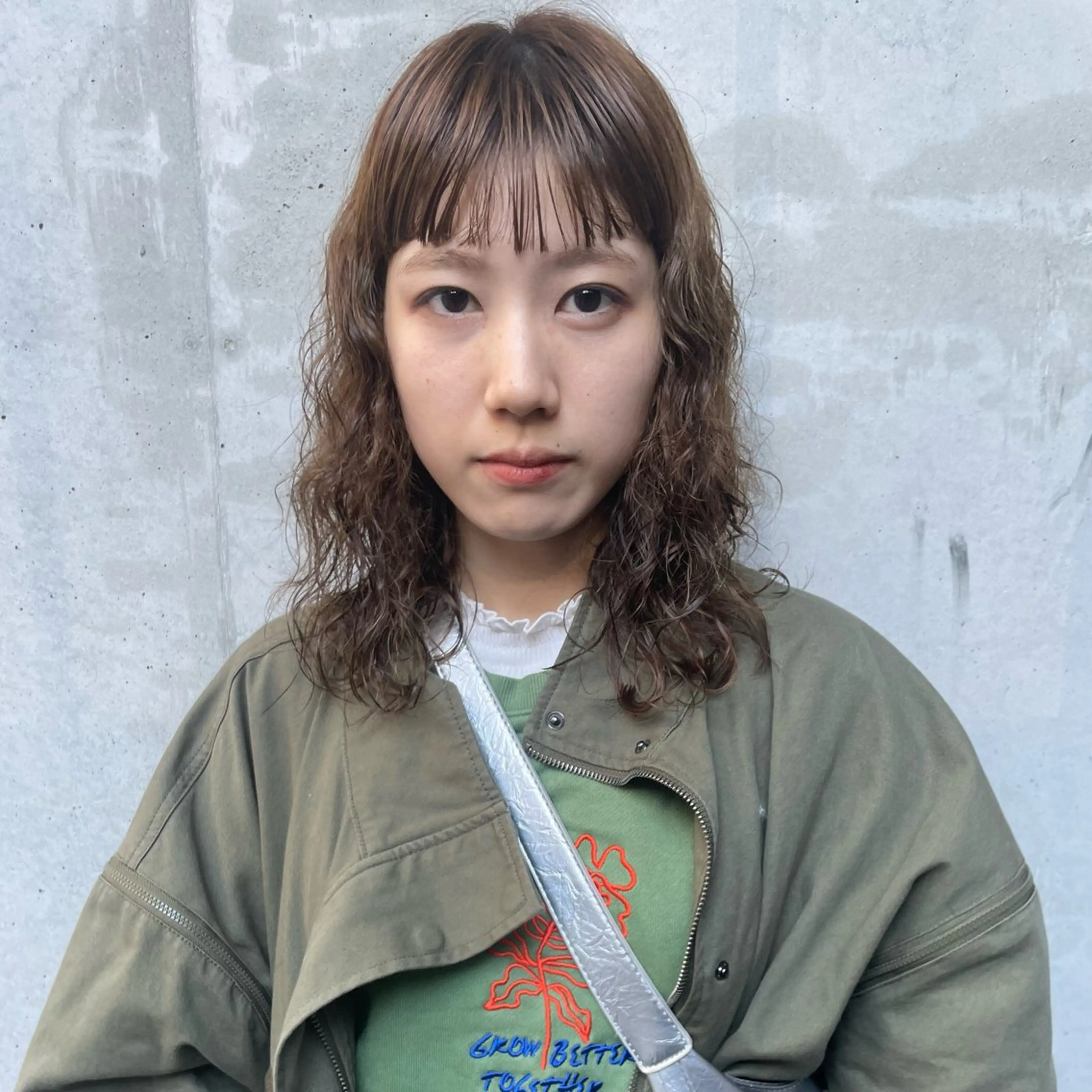 ミディアム パーマ ホリケ アオイのヘアスタイル