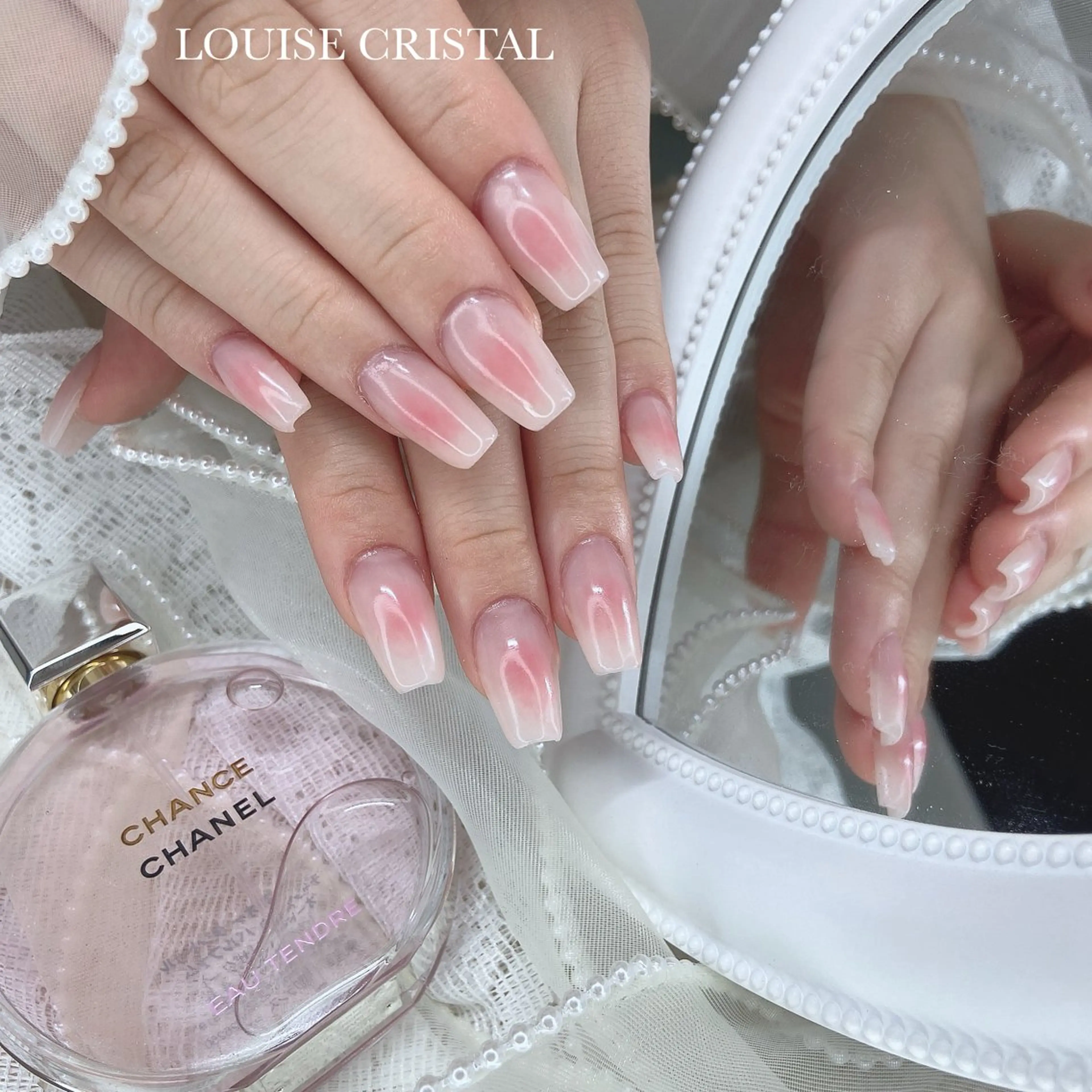 ネイル チークネイル ハンドネイル LOUISE CRYSTALのネイルデザイン