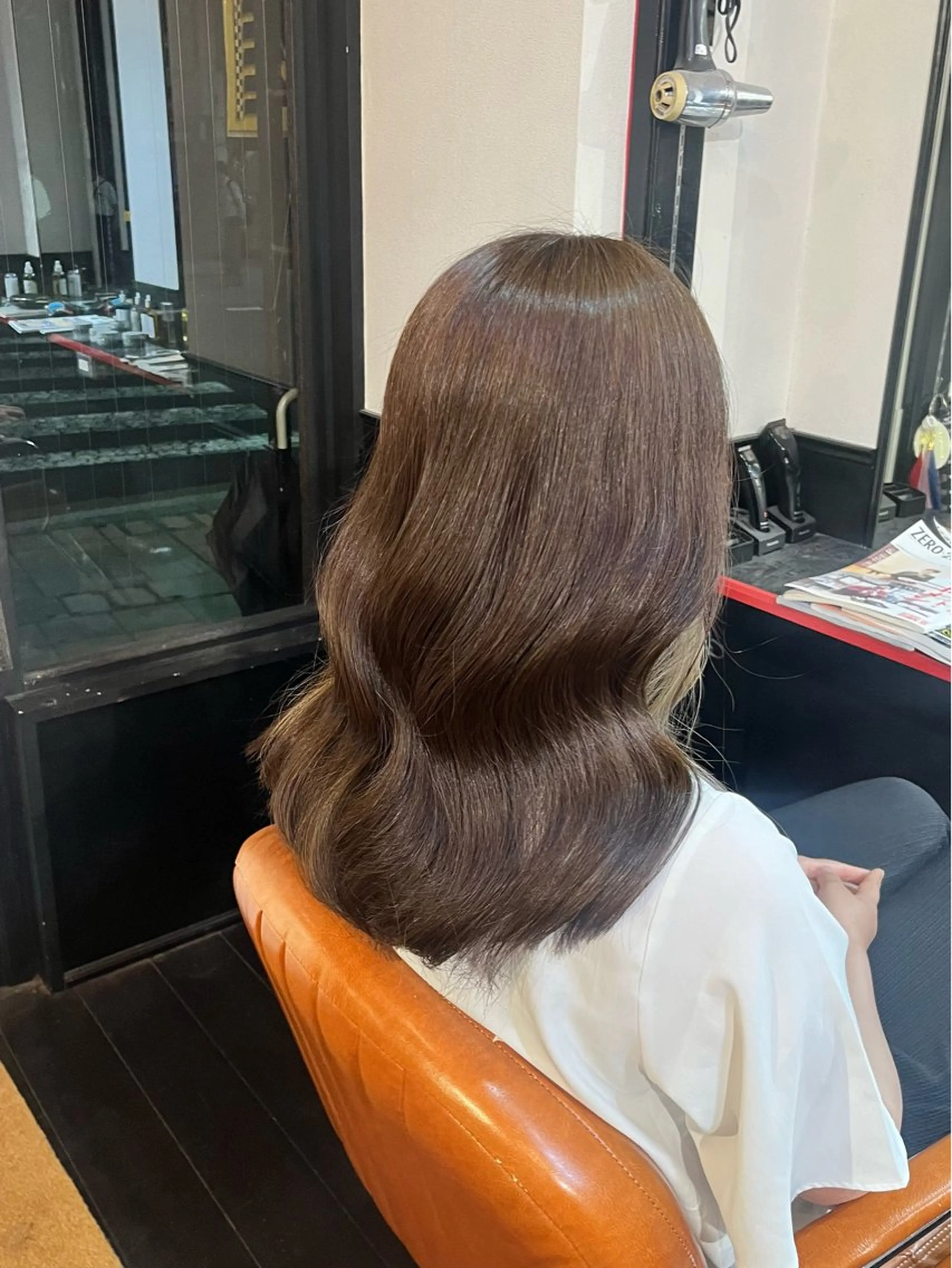 セミロング スズキ リコのヘアスタイル