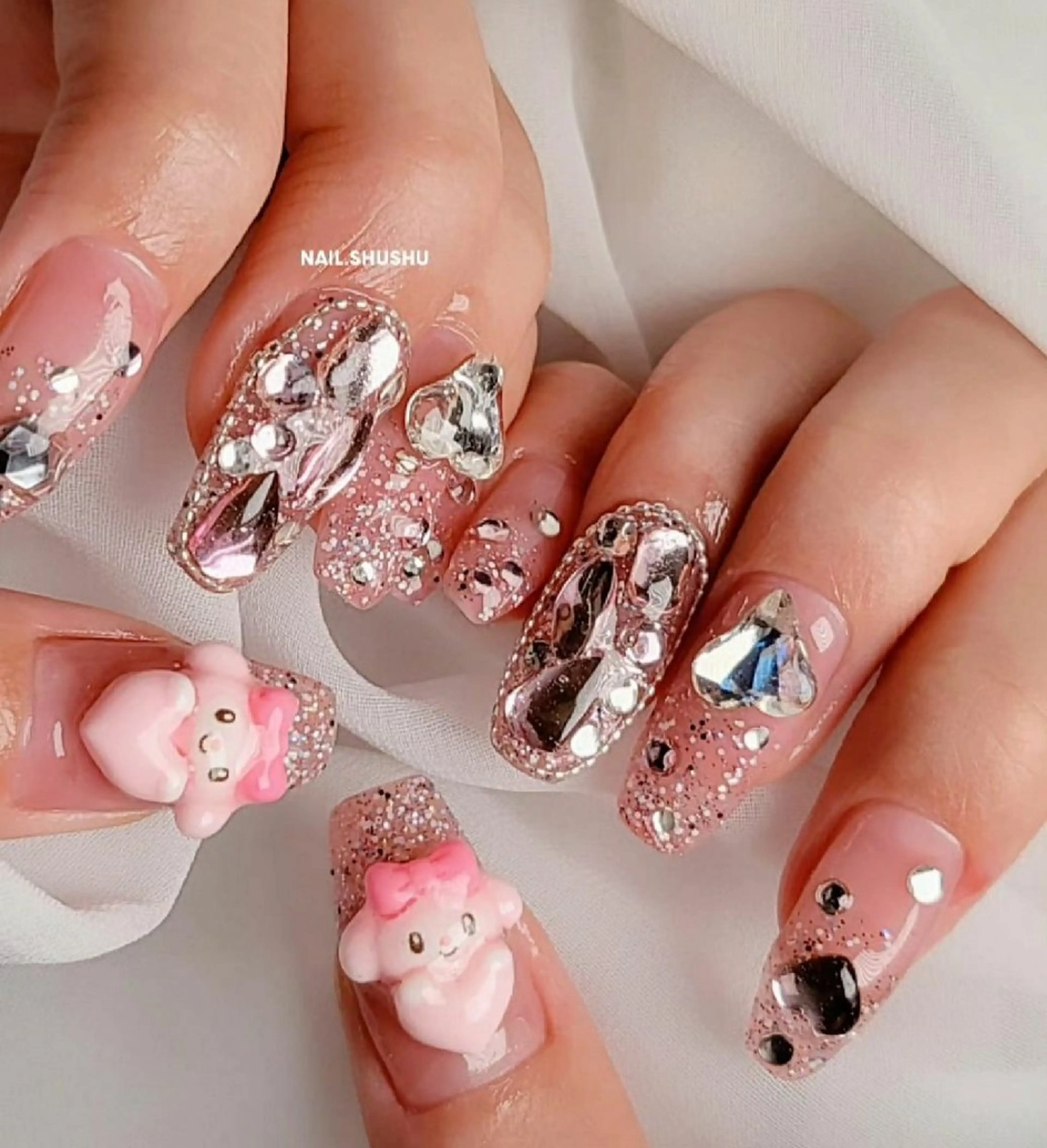 ネイル 持ち込み ニュアンスネイル ワンカラーネイル シンプルネイル 3dパーツ/流行り 👧shushu❤️のネイルデザイン