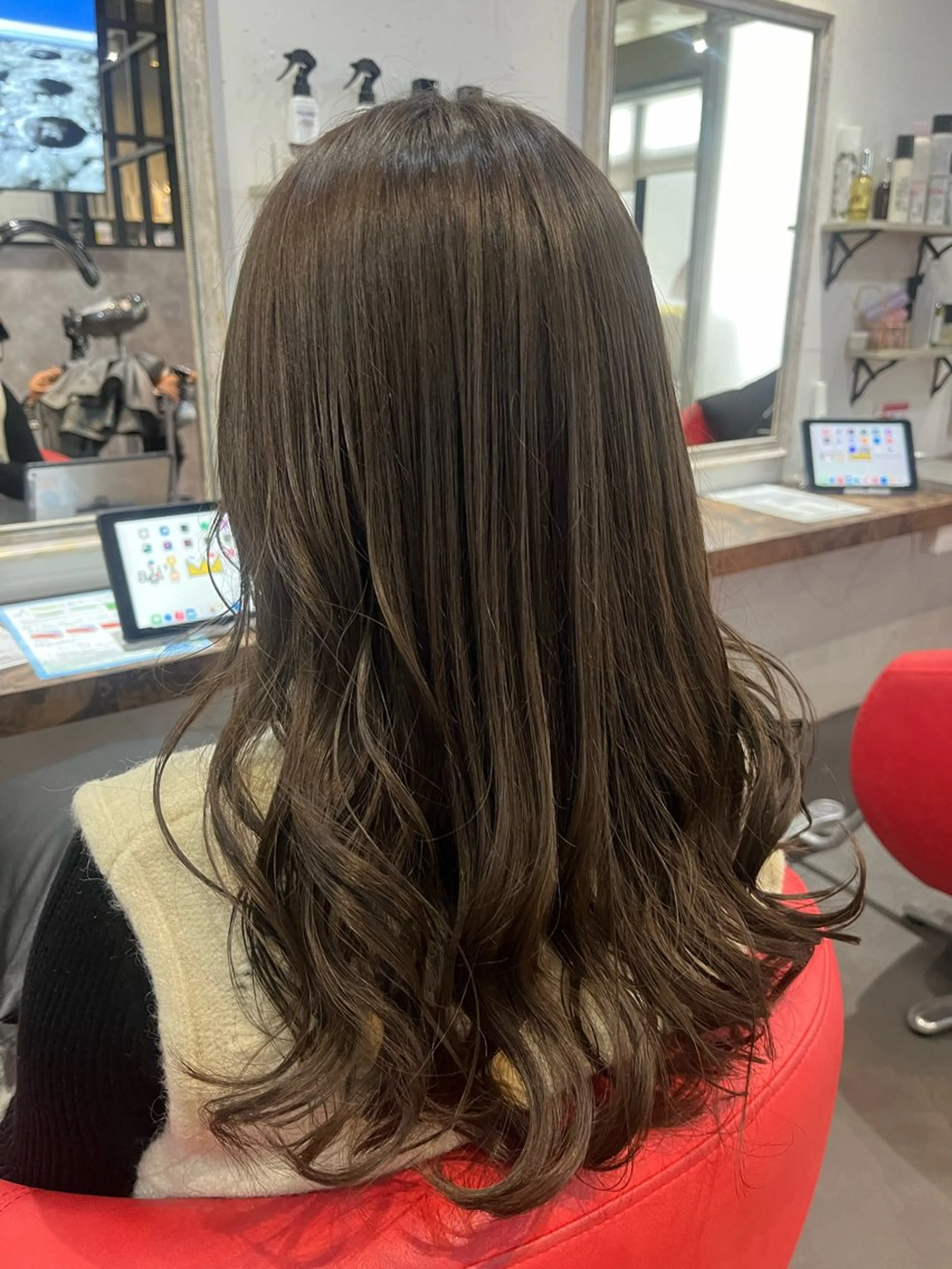 セミロング カラー ヘアアレンジ ヘアカラー トリートメント 駅チカ【ali'i】 アリイ花崎友美☘のヘアスタイル