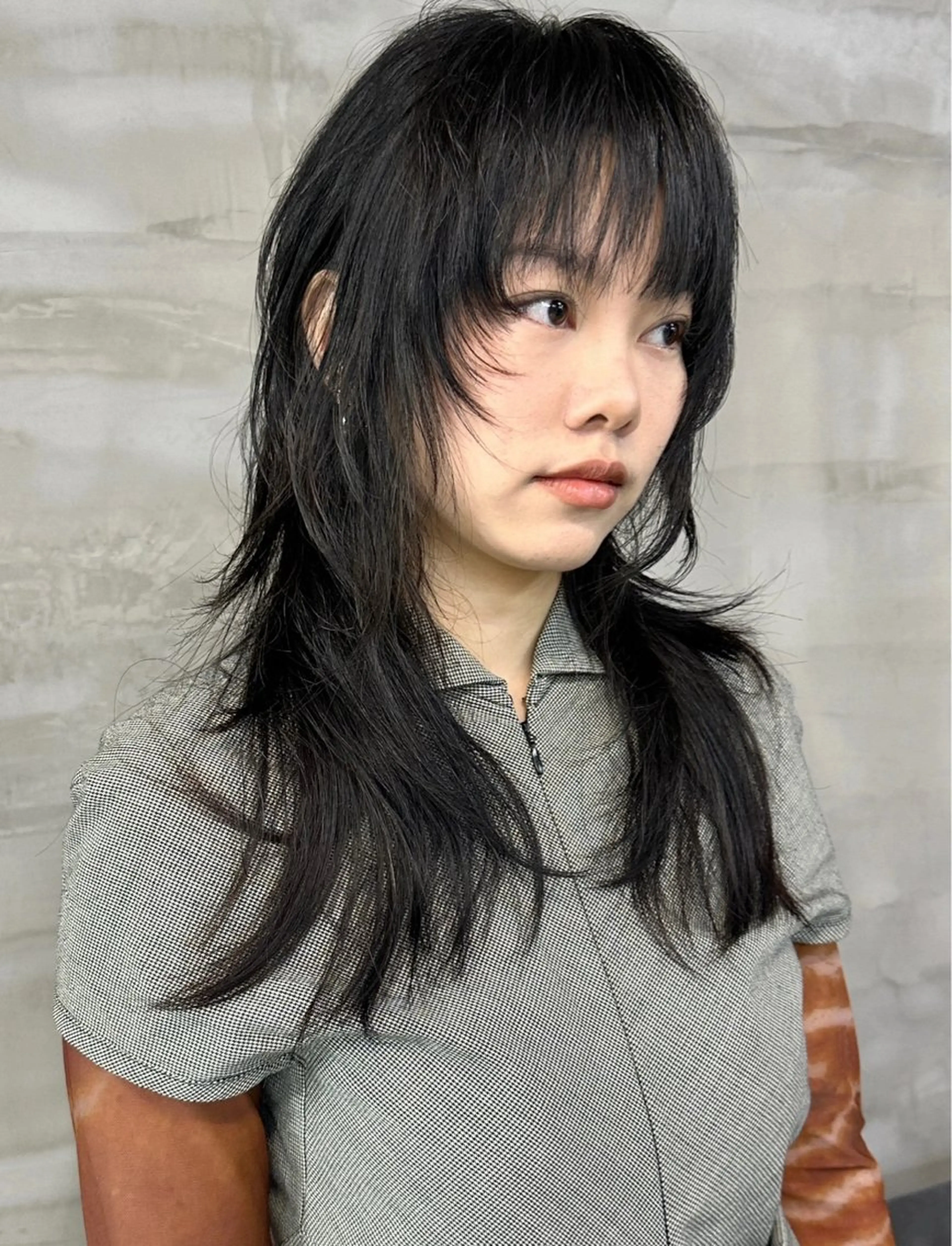 セミロング カット デザインカラー⭐︎★ 🐆hyo🐆のヘアスタイル