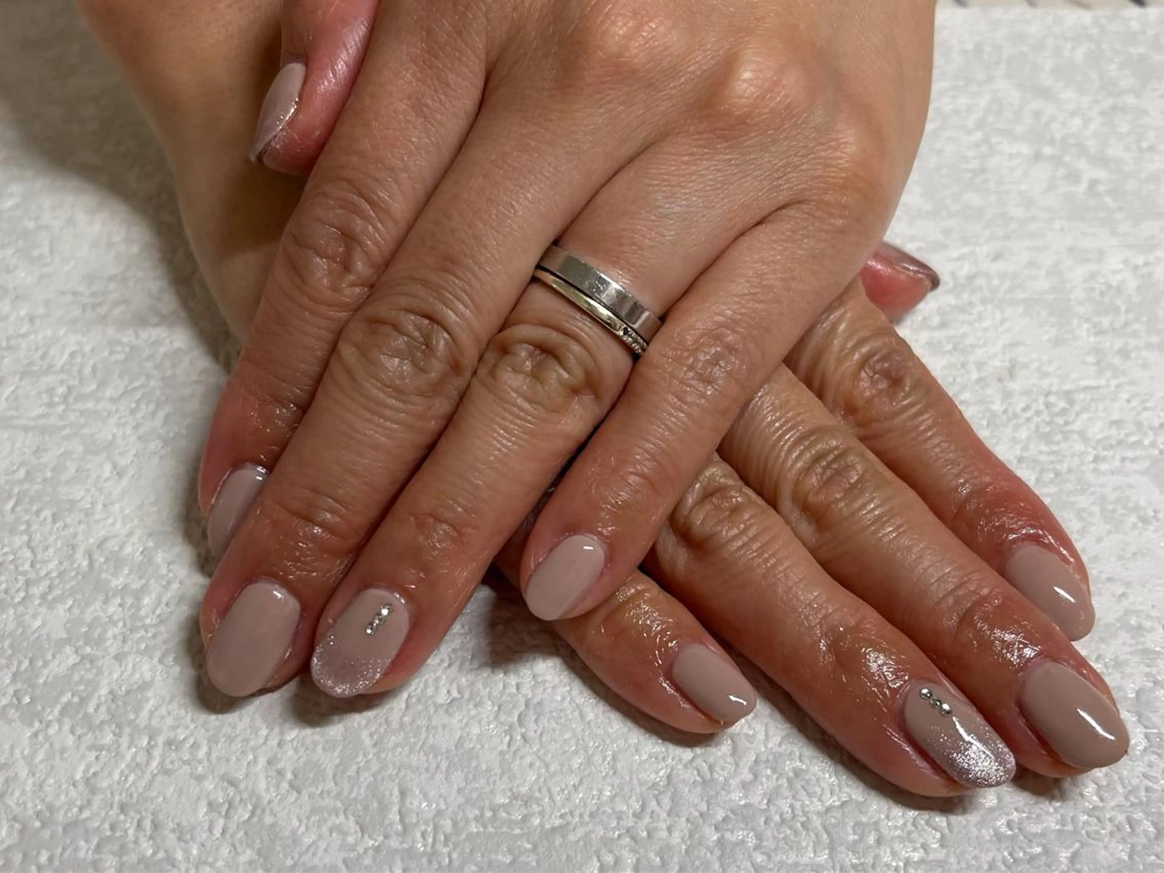 ネイル オーロラネイル フラワーネイル フットネイル フレンチネイル ジェルネイル mogunail &blowのネイルデザイン