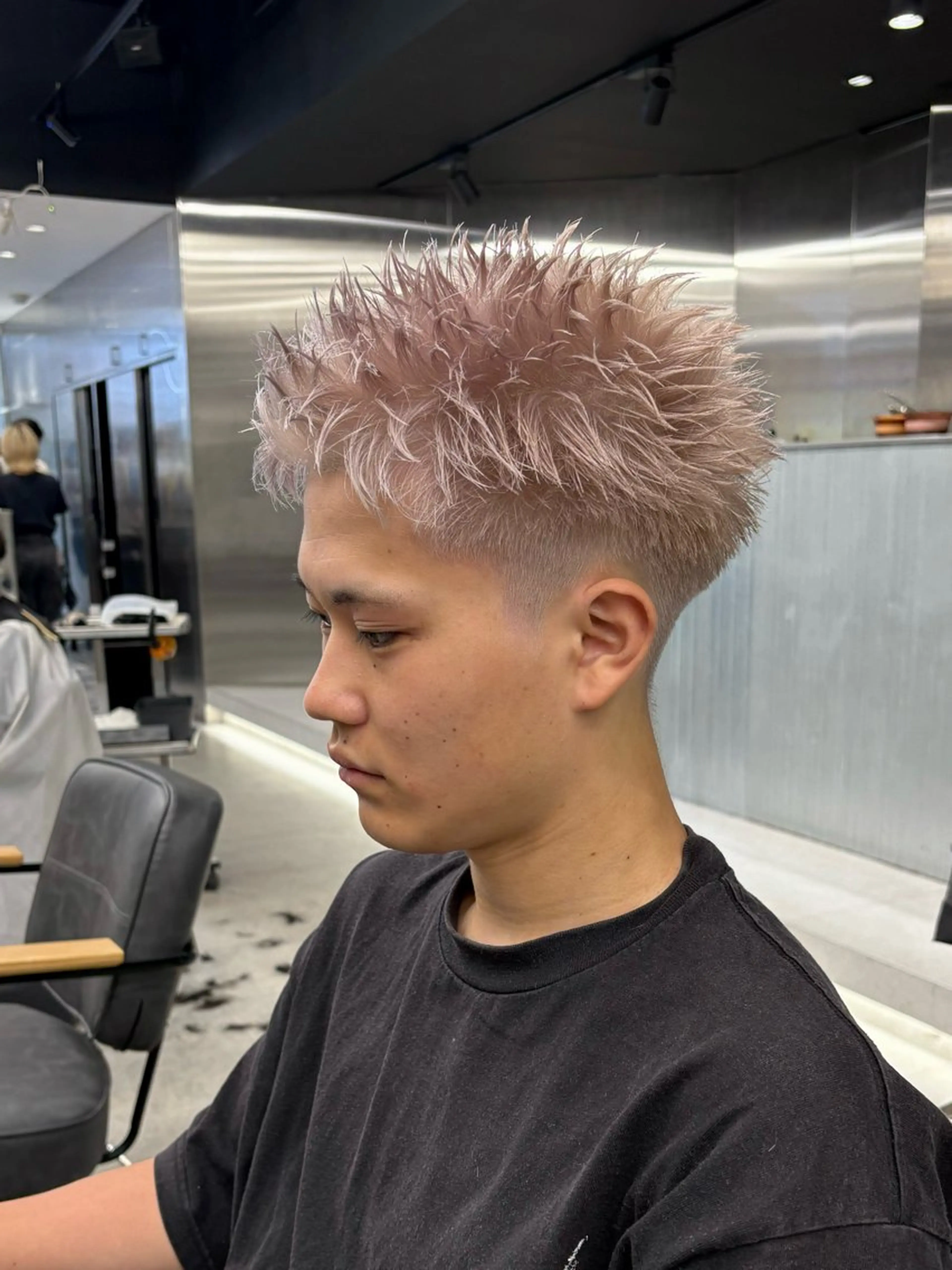 ショート カラー メンズ メンズパーマ プードルパーマ 学生（メンズ向け） スパイキーショート 波巻きパーマ カット ヘアカラー シャドウパーマ/ ルーズパーマ/メンズのヘアスタイル