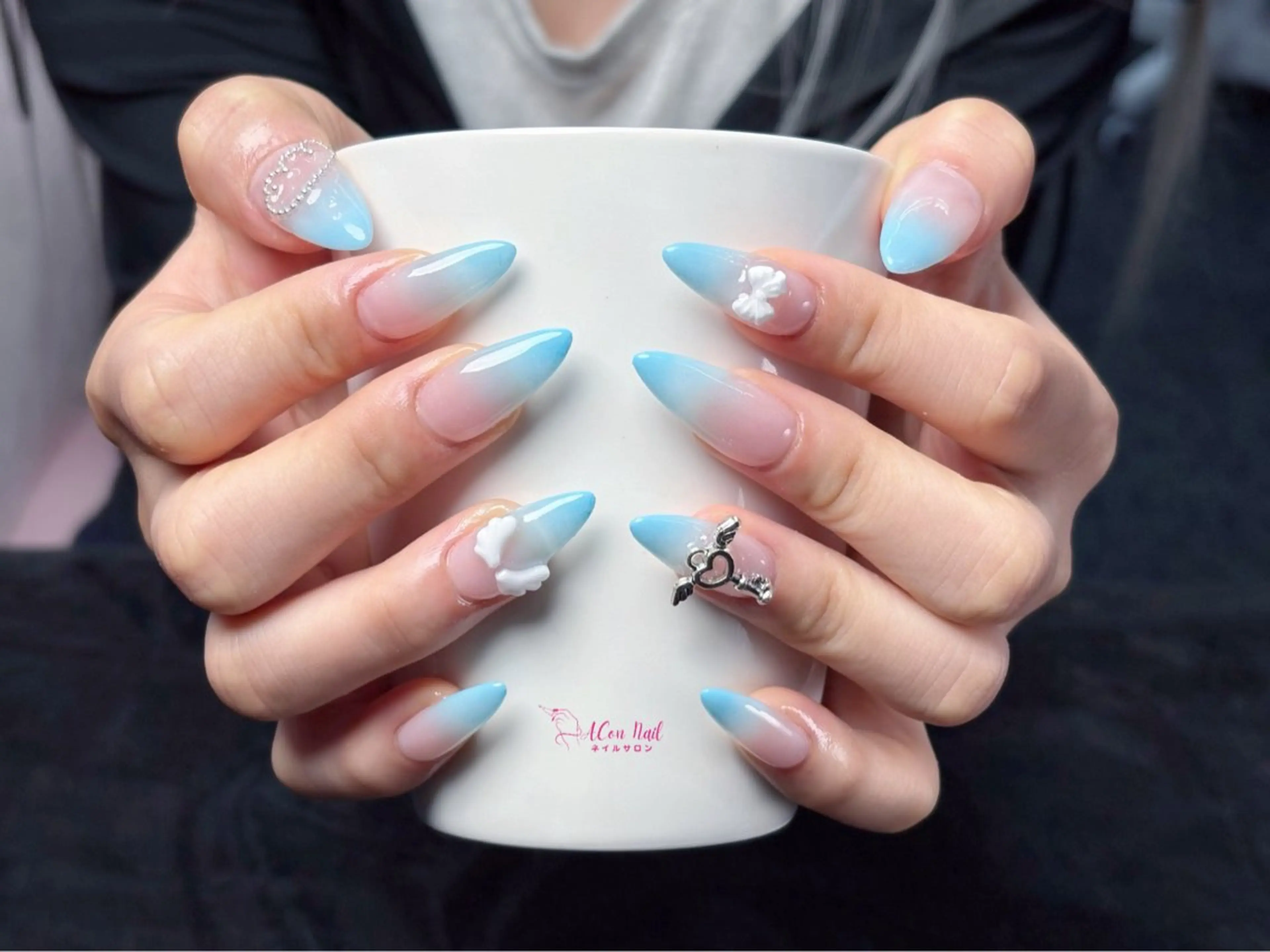 ネイル 桜ネイル 長さ出し フラワーネイル フレンチネイル ジェルネイル ハンドネイル ACon NailSalonのネイルデザイン