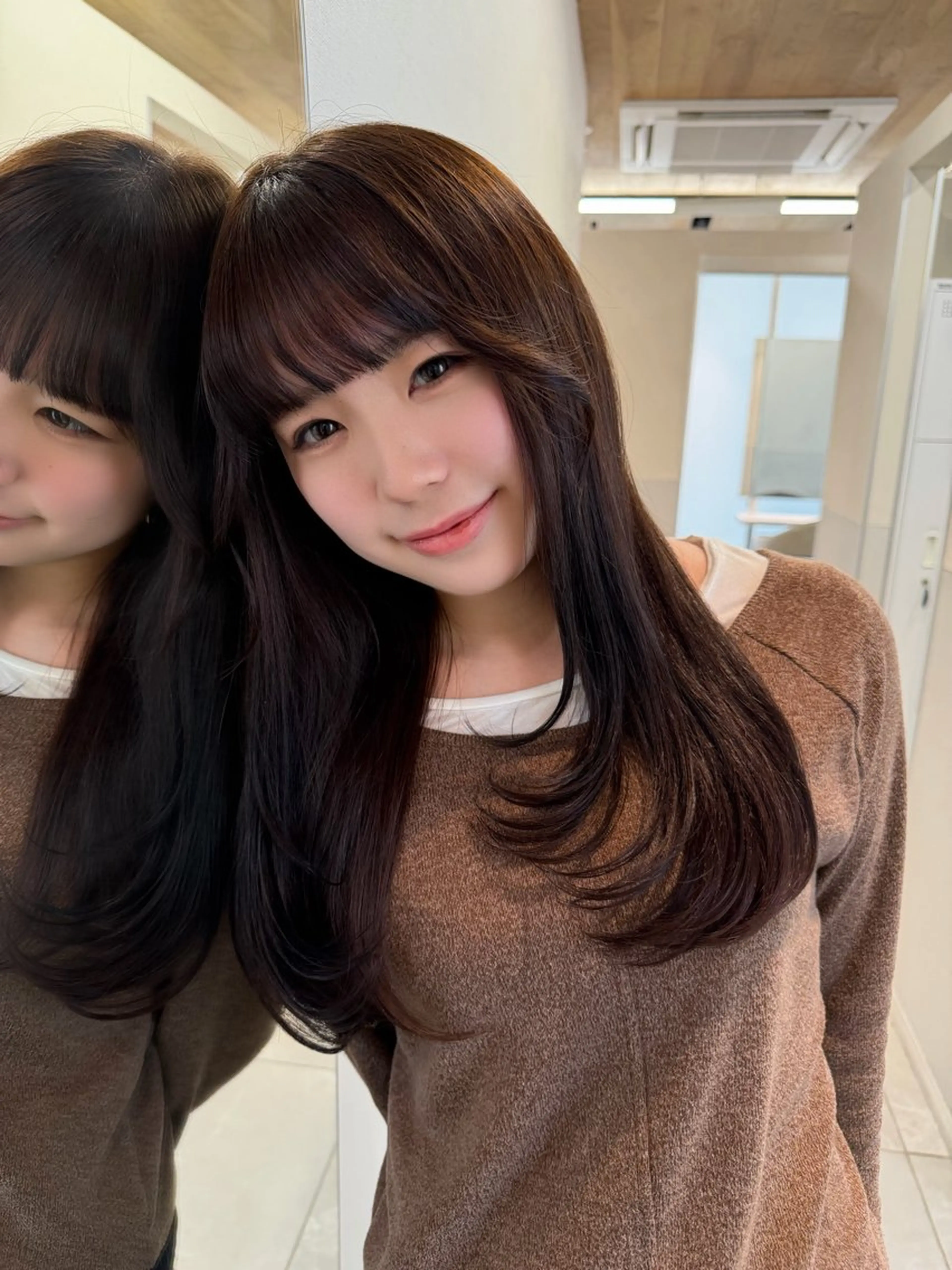 ロング カラー カット ヘアカラー トリートメント RiA/レイヤーカッ ト/ハッシュカットのヘアスタイル
