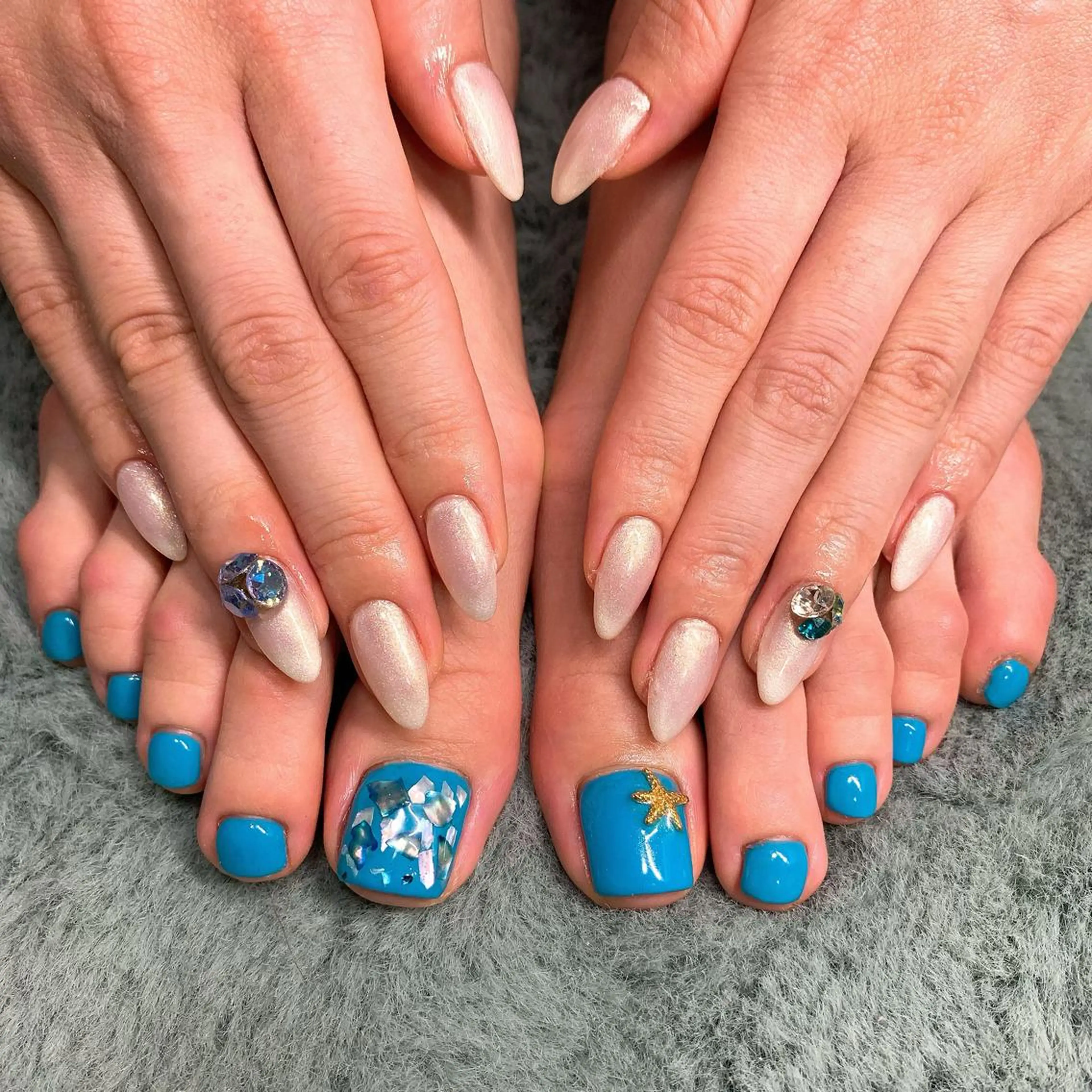 ネイル フットネイル ワンカラーネイル ホワイト フットネイル vivi nailのネイルデザイン