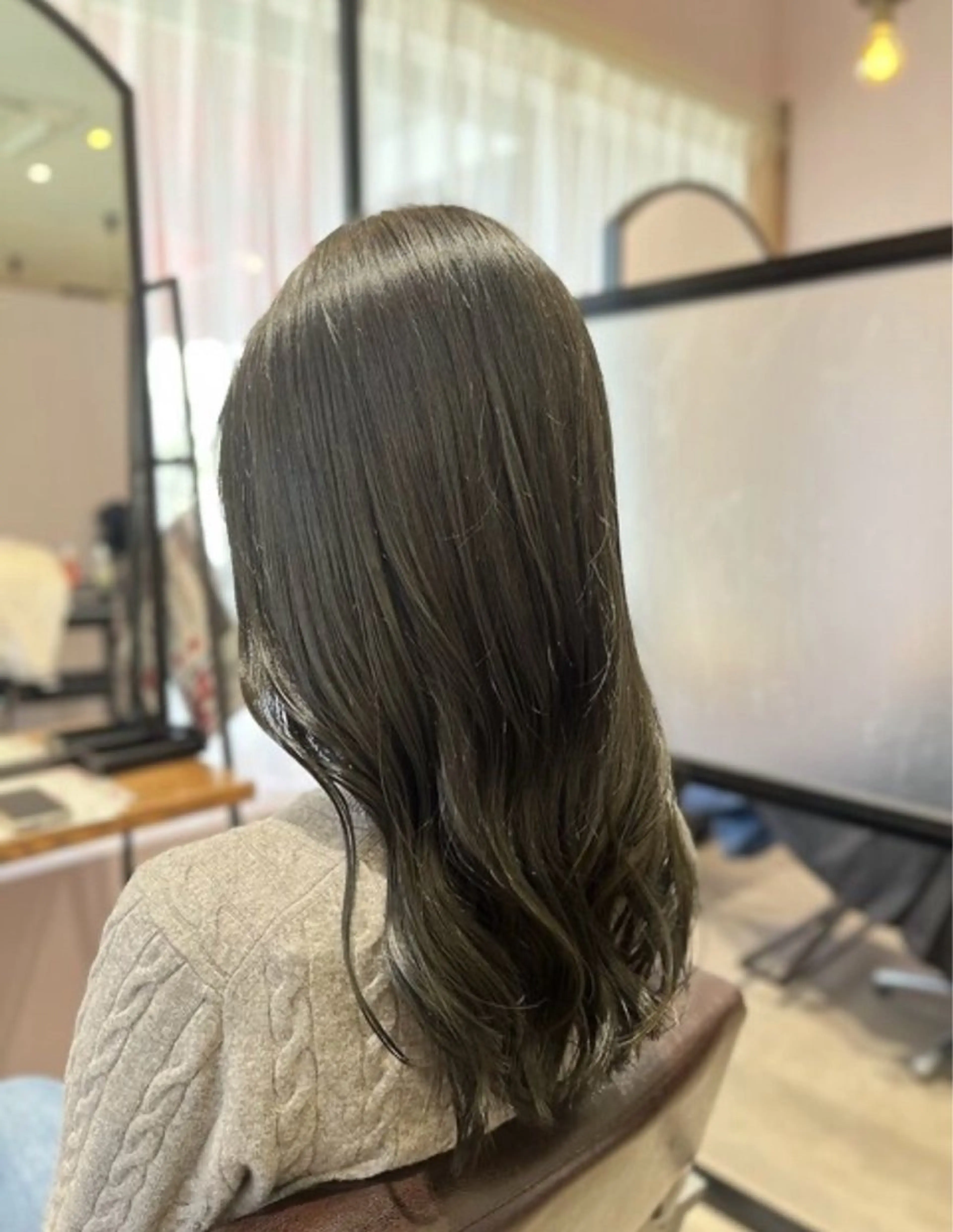 カラー 梶 瑞希のヘアスタイル