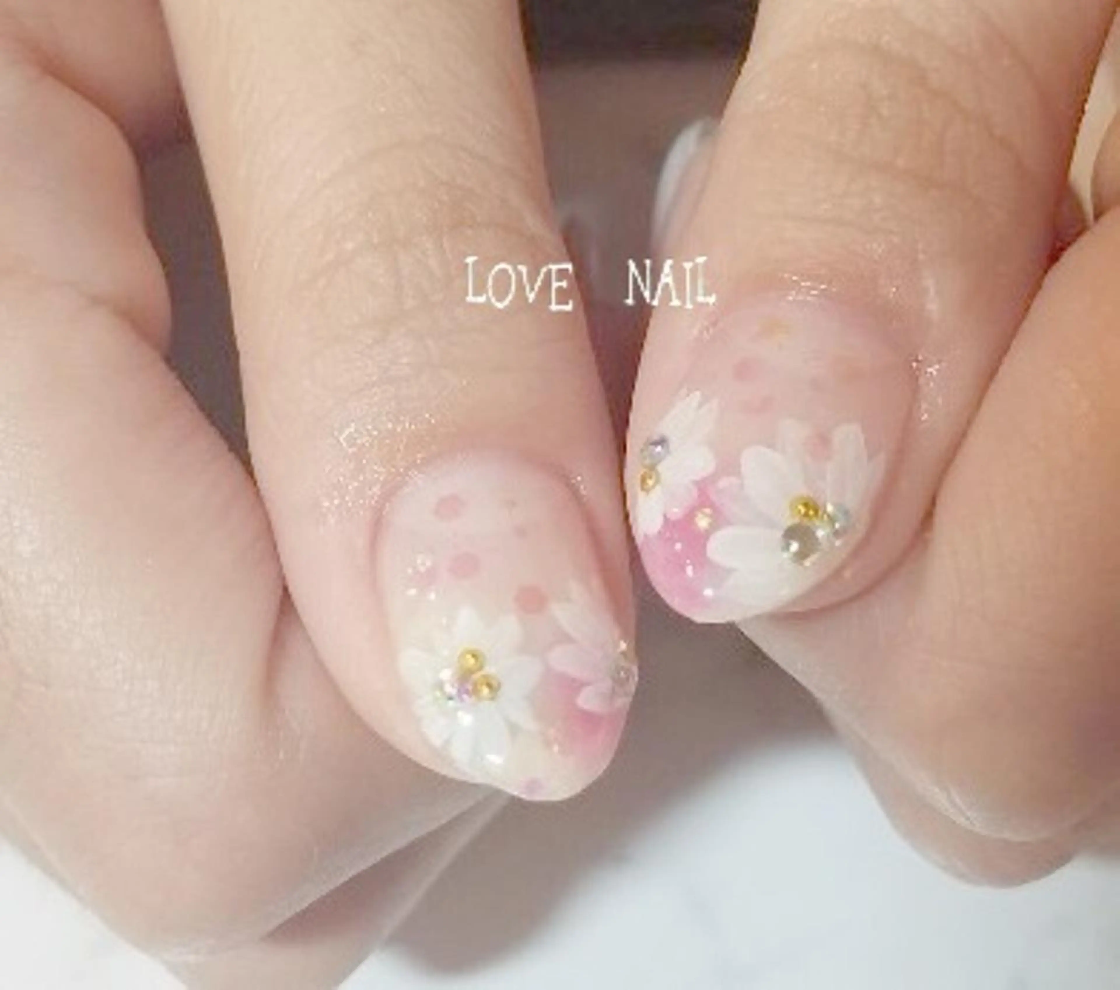 ネイル ハンドネイル LOVE NAIL 💕Sonoのネイルデザイン