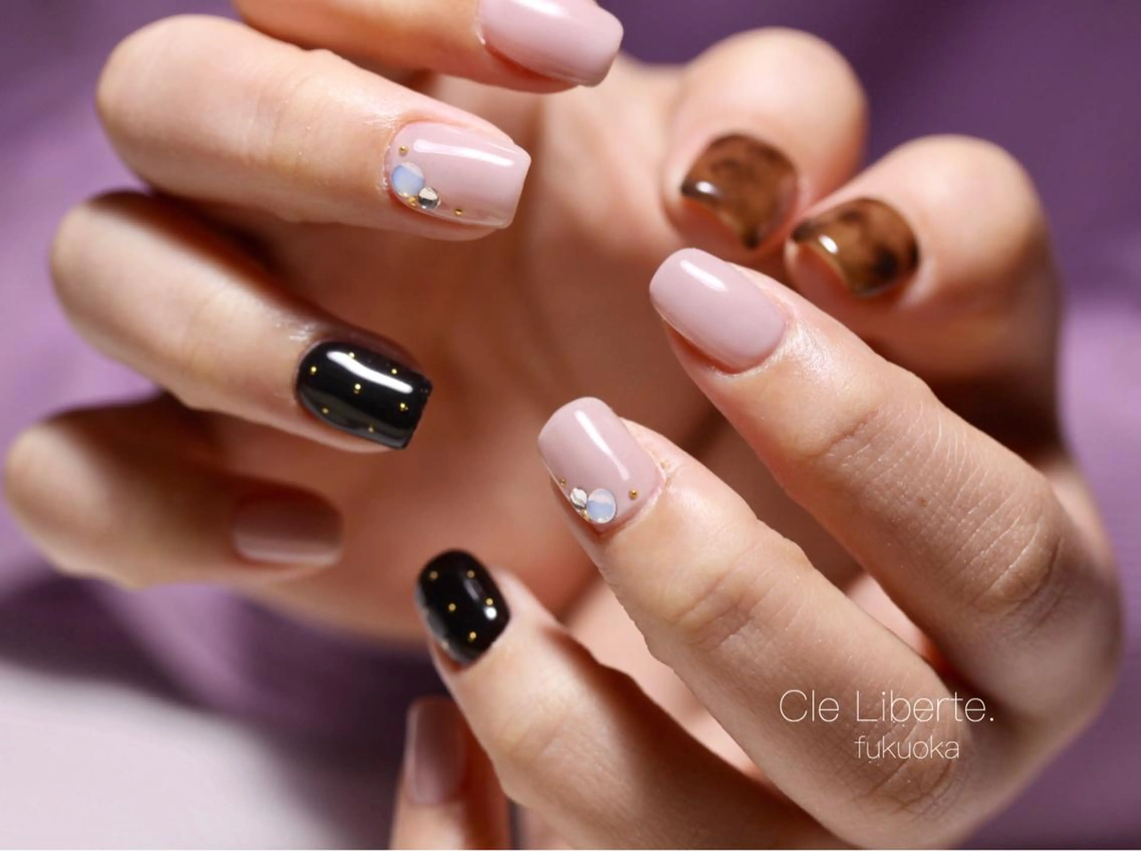 ネイル べっ甲ネイル Elio 国泰寺のネイルデザイン