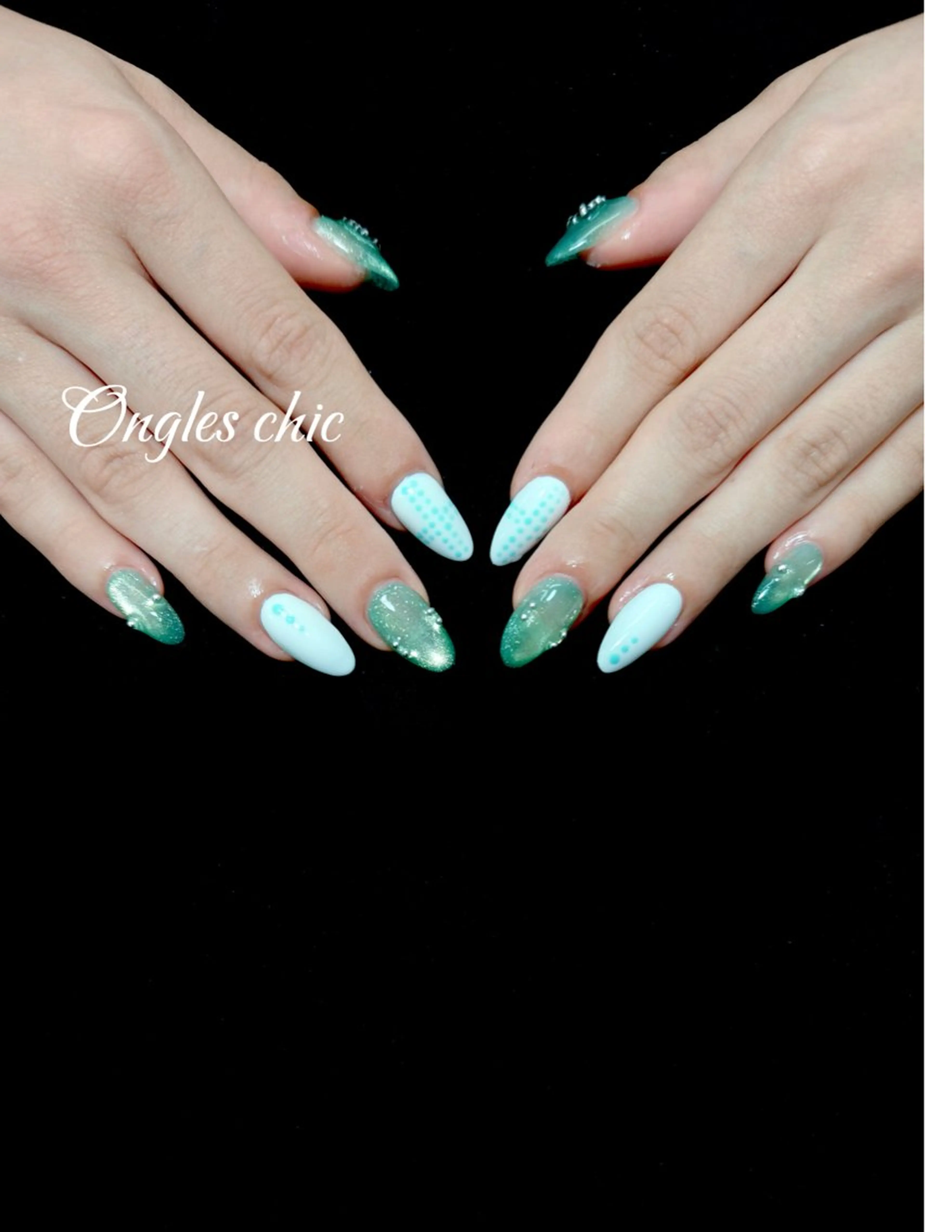 ネイル ハンドネイル ongles chicのネイルデザイン