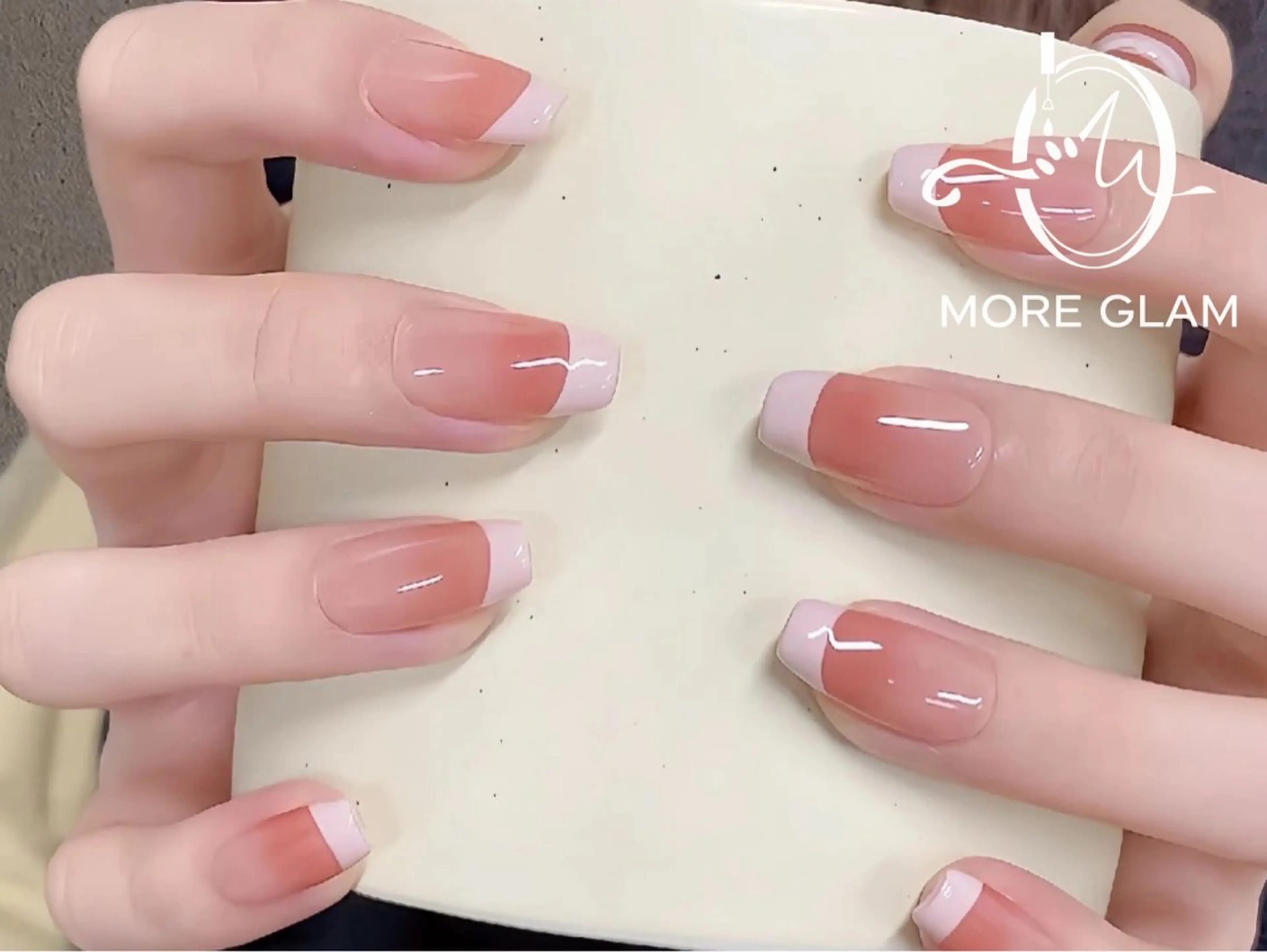 ネイル 長さ出し フットネイル フレンチネイル ジェルネイル 韓国ネイル MoreGlam Nailsのネイルデザイン