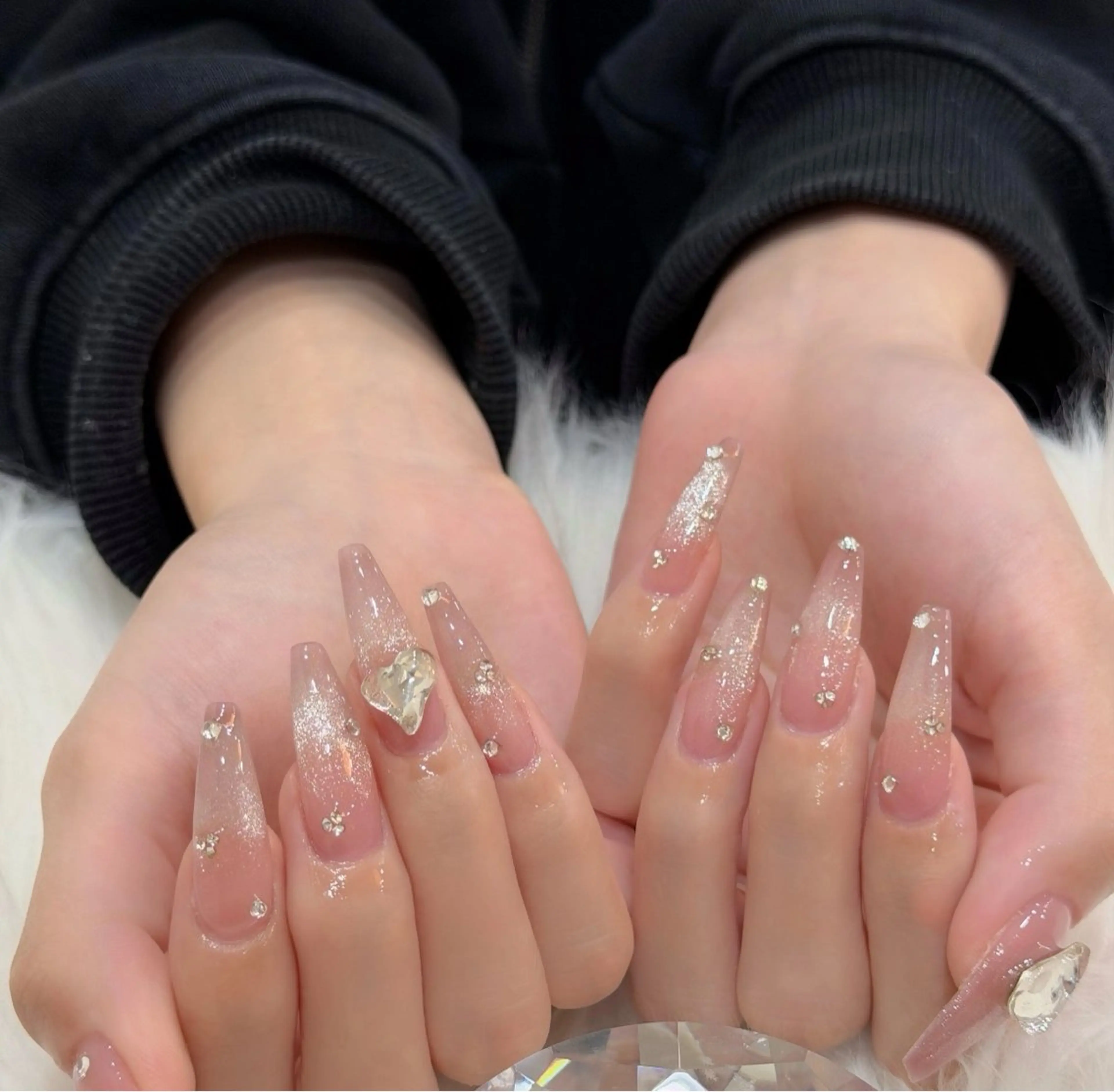 ネイル 長さ出し フレンチネイル 韓国ネイル レース マグネットネイル ハンドネイル 波 なみのネイルデザイン