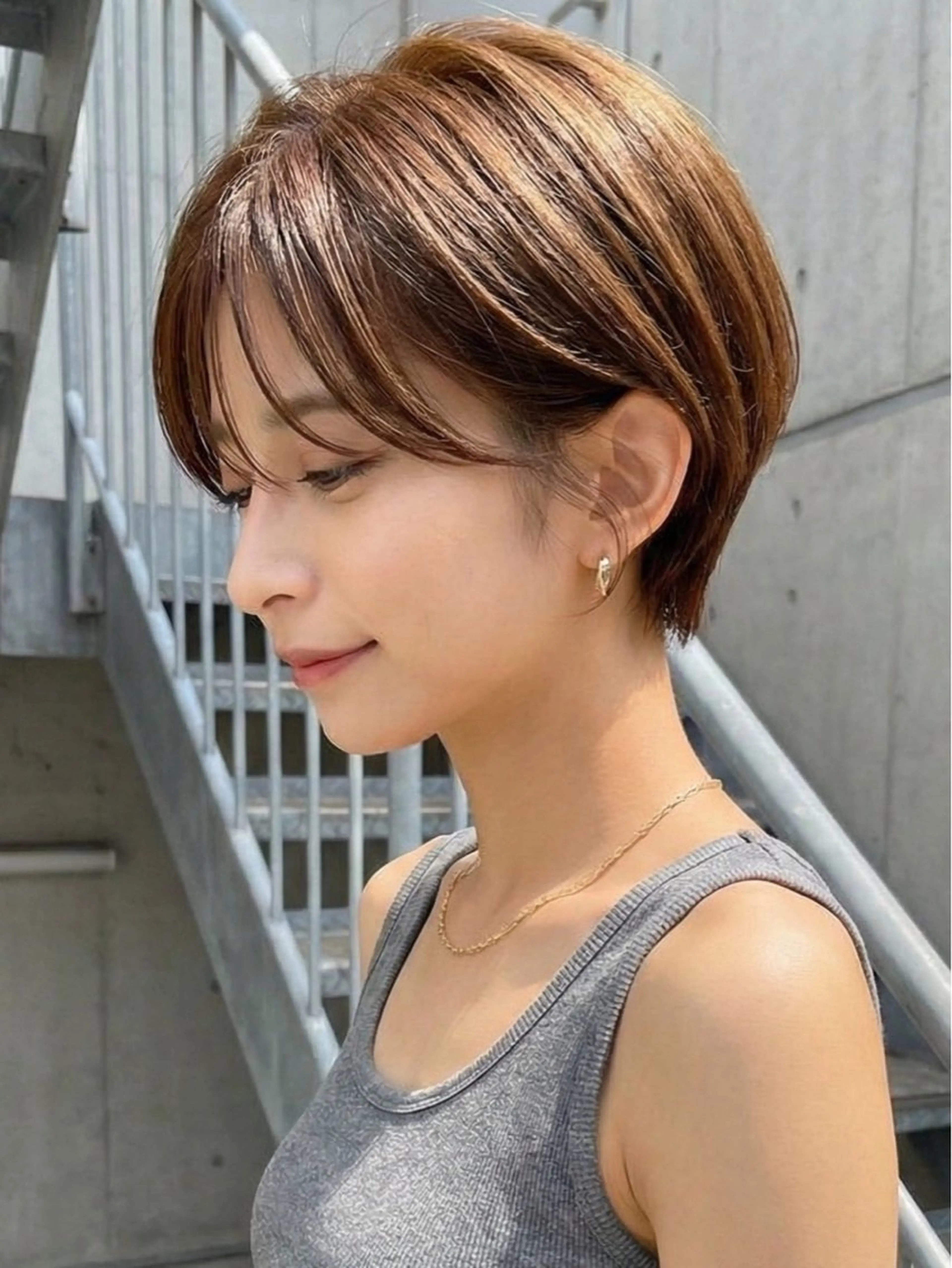 ショート カラー Rowel ローウェルのヘアスタイル