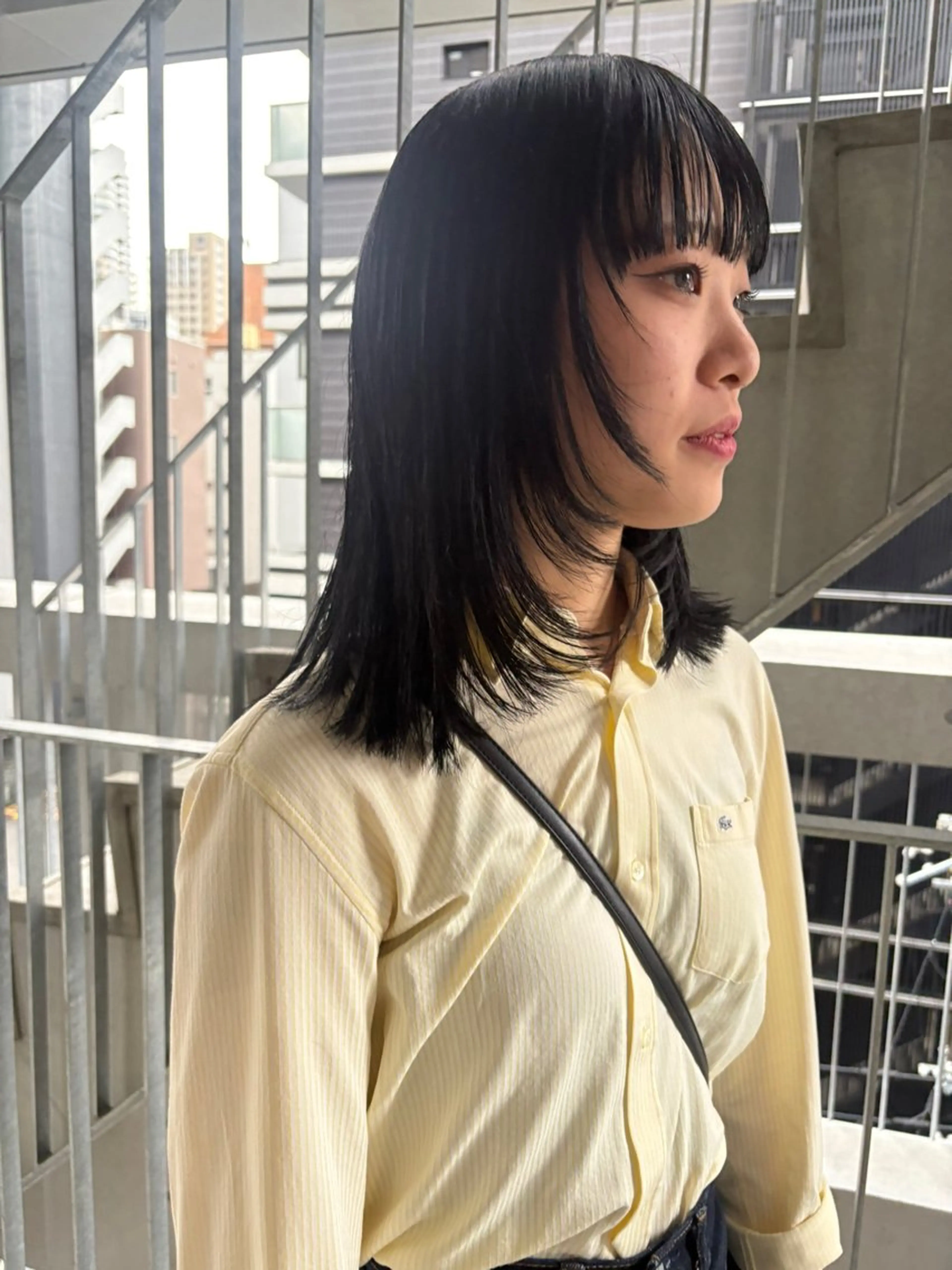 ミディアム 薄暮 マツイ　レンのヘアスタイル