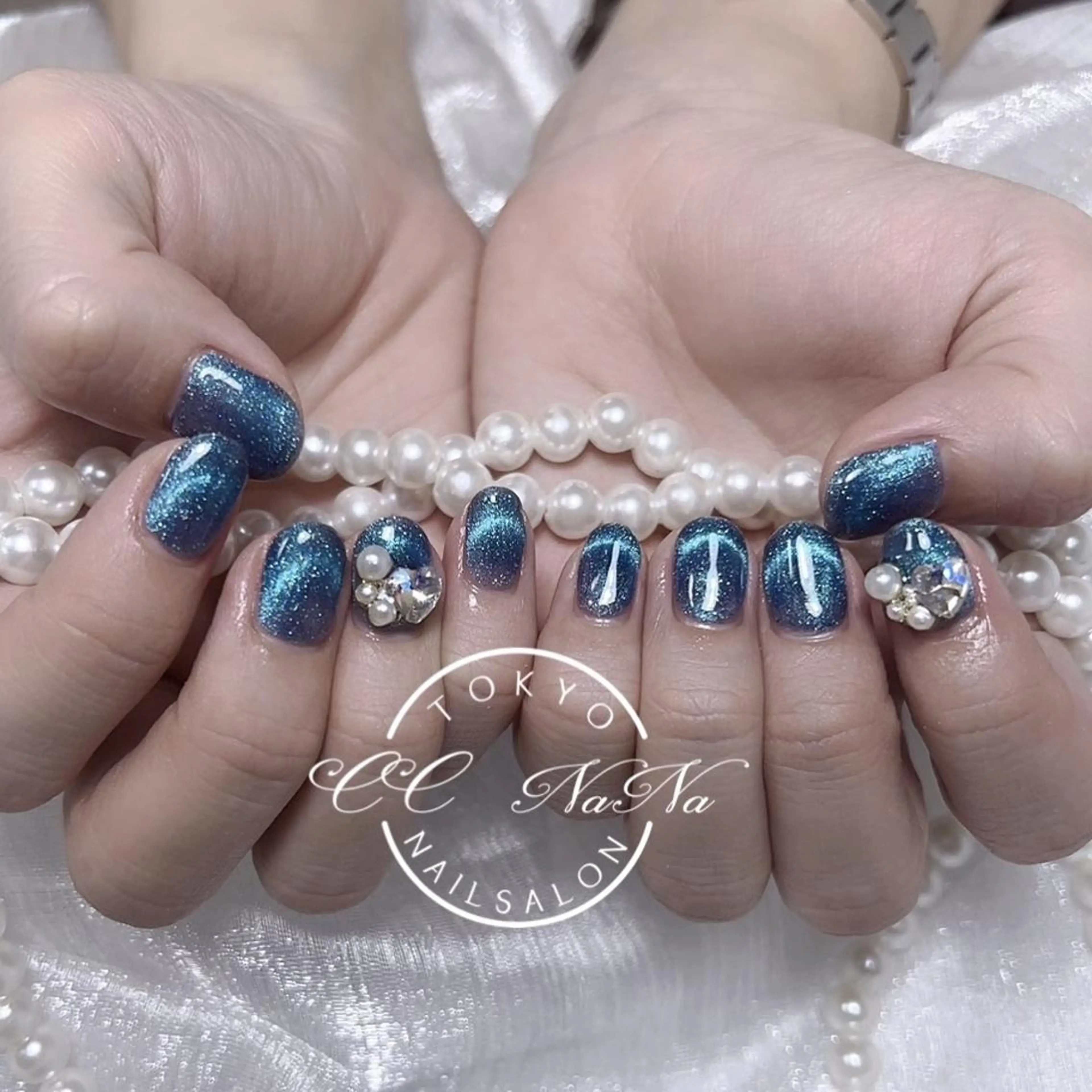 ネイル マグネットネイル ハンドネイル 星川✨奈々美 パラジェル取扱店🦋のネイルデザイン