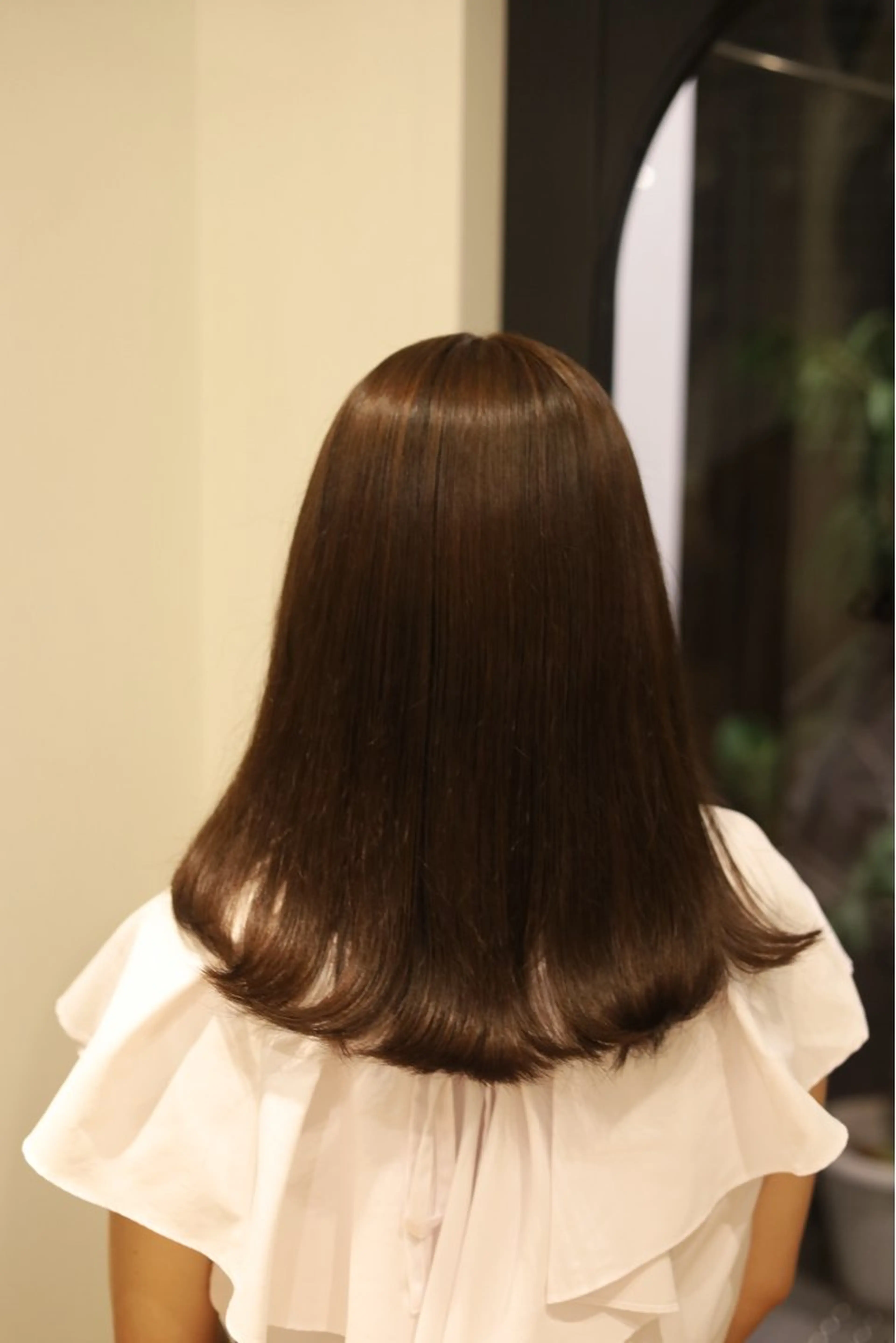 ミディアム カラー パーマ ミディアムパーマ 外ハネヘア 森山 陽菜のヘアスタイル