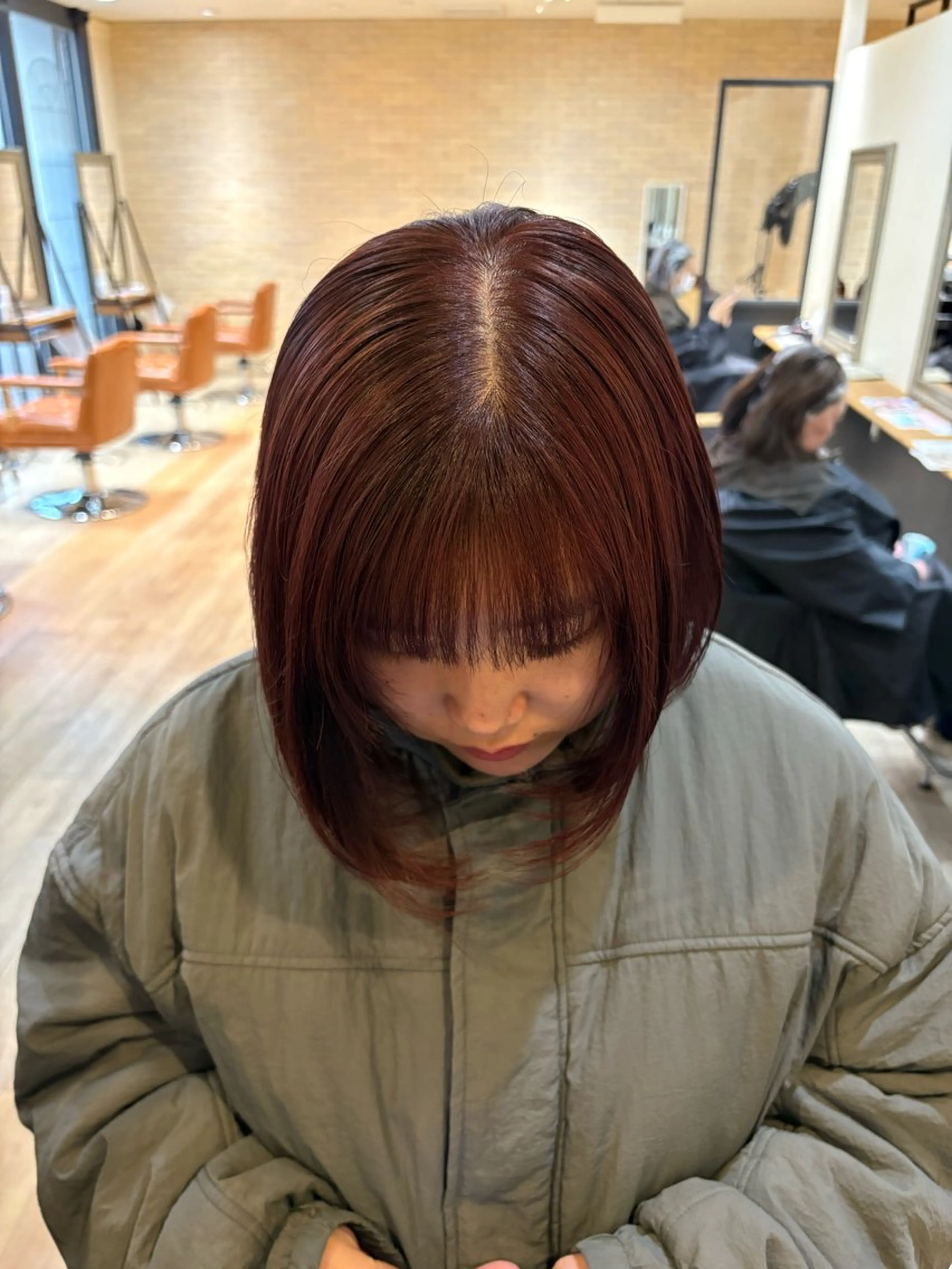 カラー カット ヘアカラー しおり🍬 KOKORO🤍のヘアスタイル