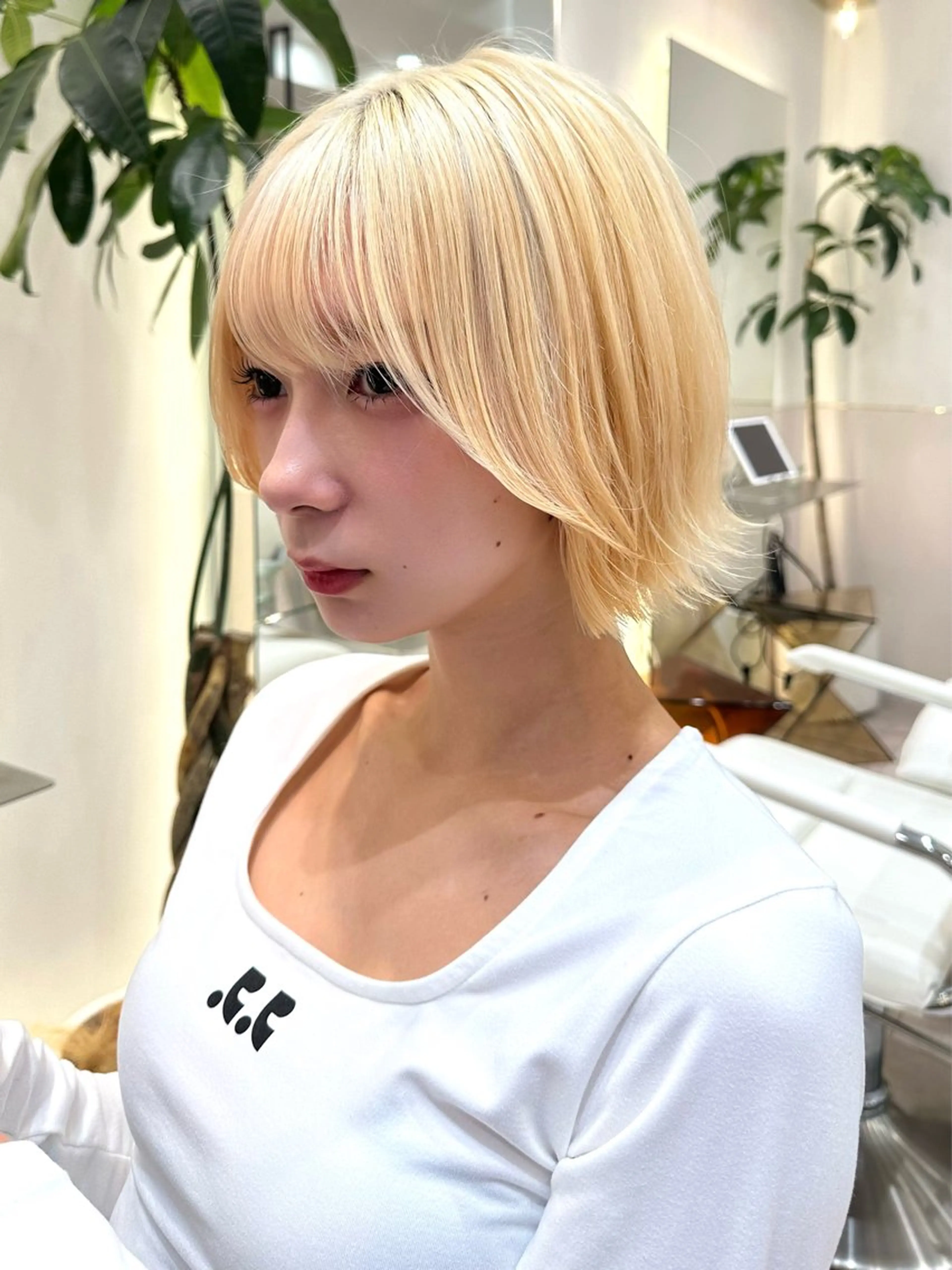 ミディアム カラー ショートボブ ミディアムパーマ バレイヤージュ ベージュカラー ブリーチ カット ヘアカラー トリートメント 新宿/髪質改善/ボブ 韓国レイヤー大重聖斗のヘアスタイル